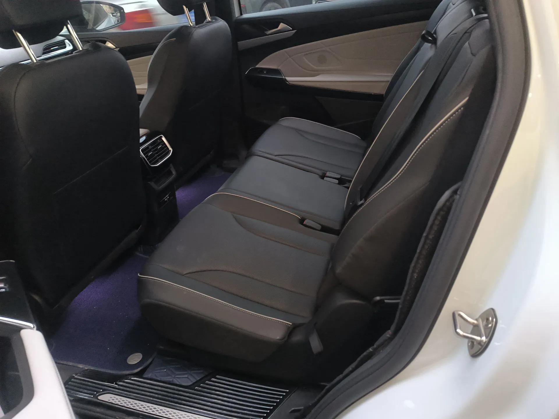 Volkswagen ID.6 X 2021 Pure Edition — миниатюра 18