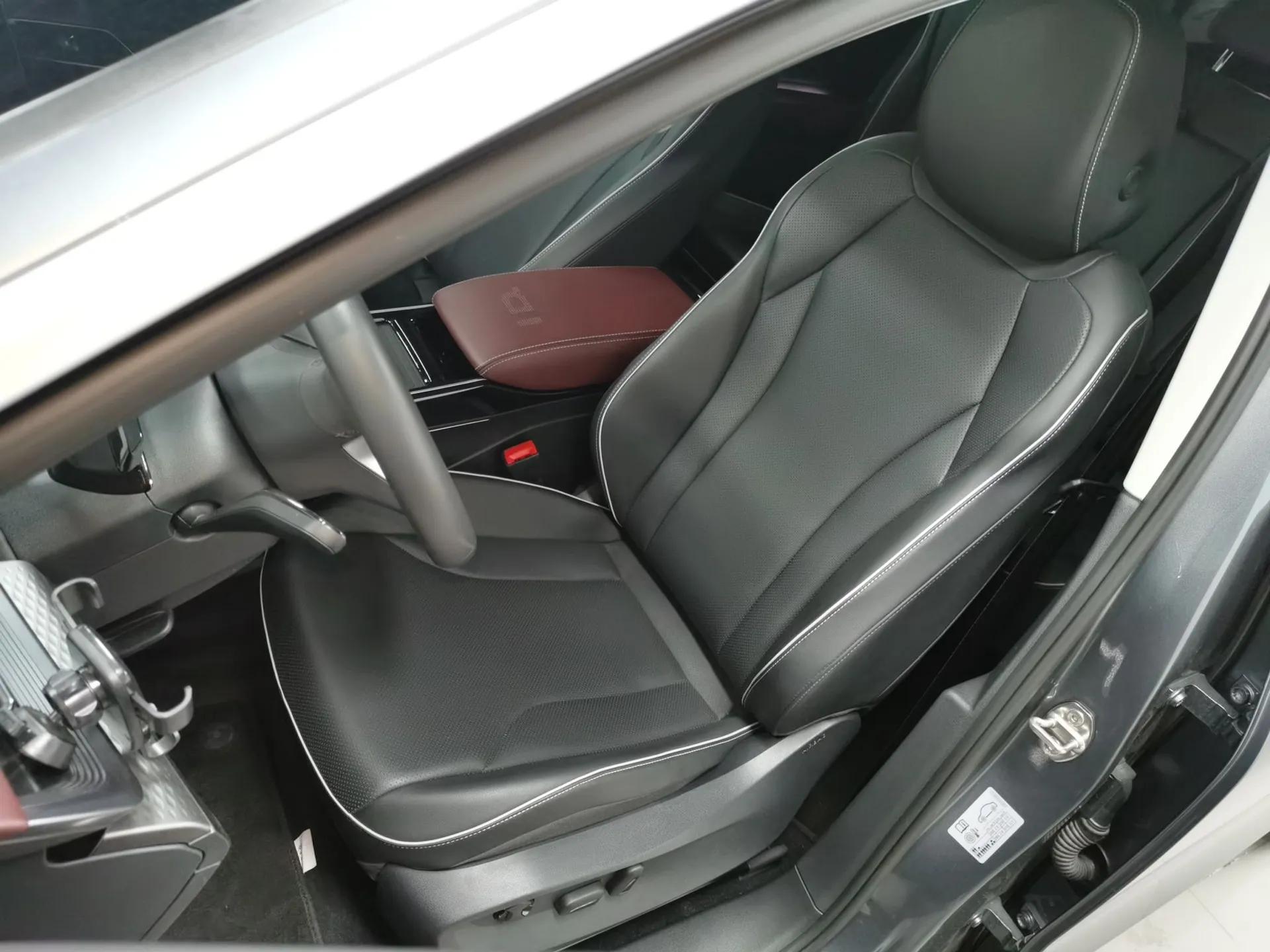 Volkswagen ID.6 X 2023 Upgraded Model Pure Long-Range Version — миниатюра 16