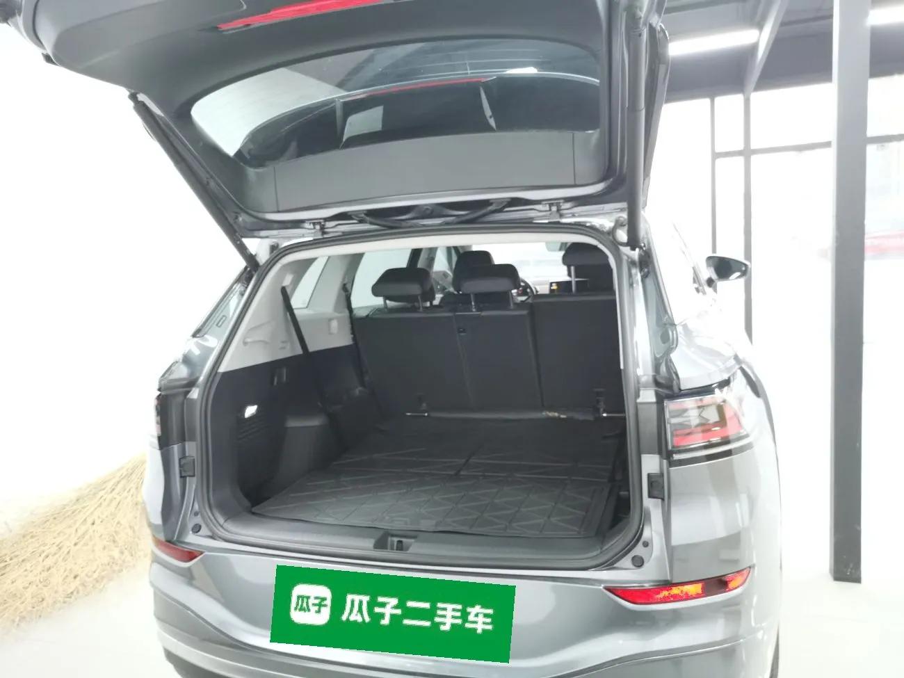Volkswagen ID.6 X 2023 Upgraded Model Pure Long-Range Version — миниатюра 18