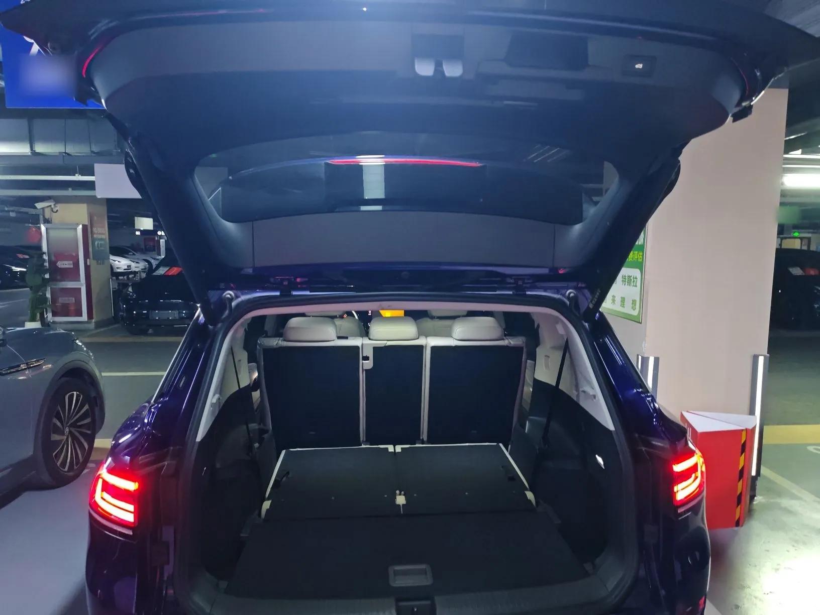 Volkswagen ID.6 X 2021 Pro Smart Long-Range Edition — миниатюра 22