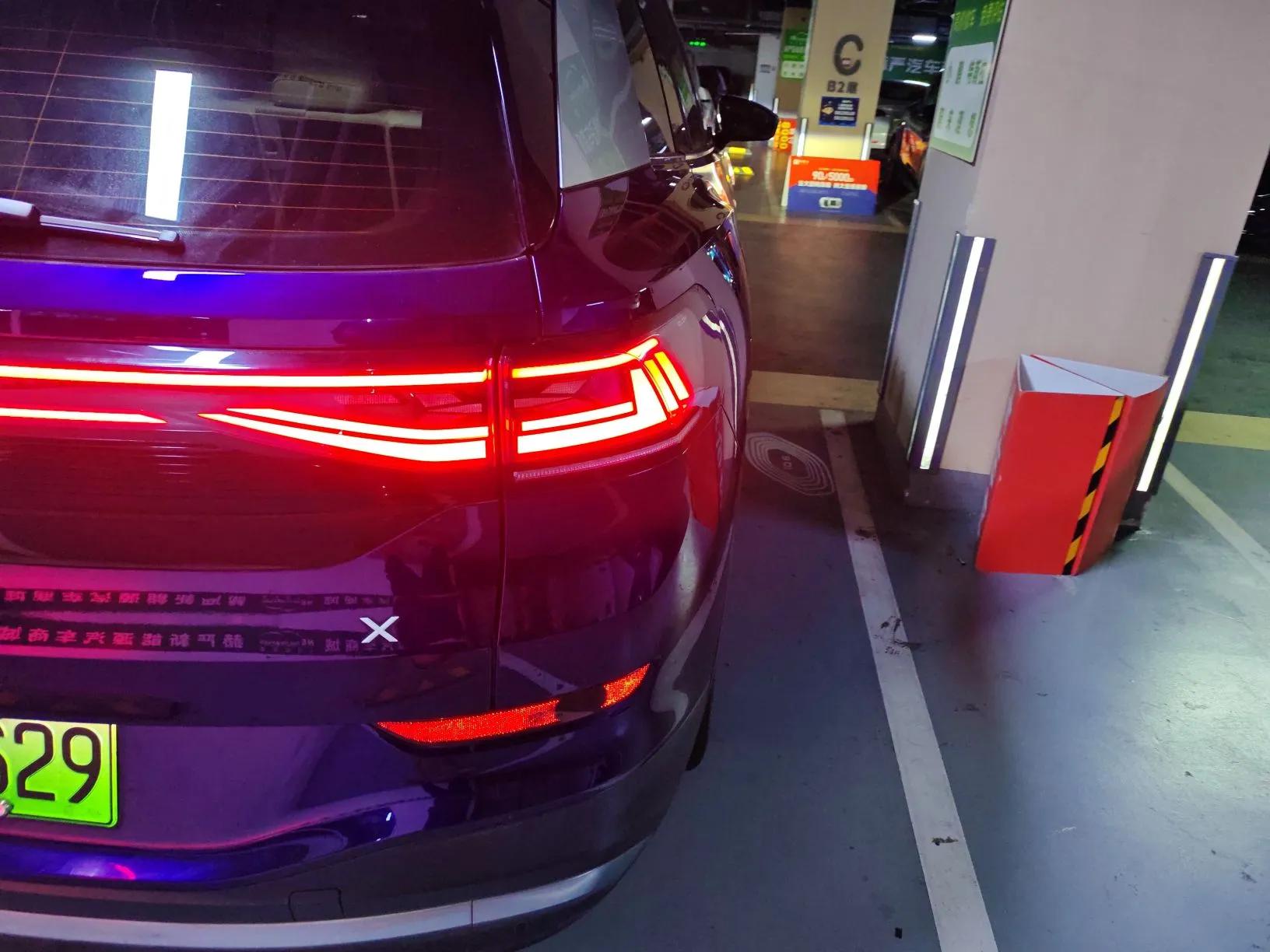 Volkswagen ID.6 X 2021 Pro Smart Long-Range Edition — миниатюра 7