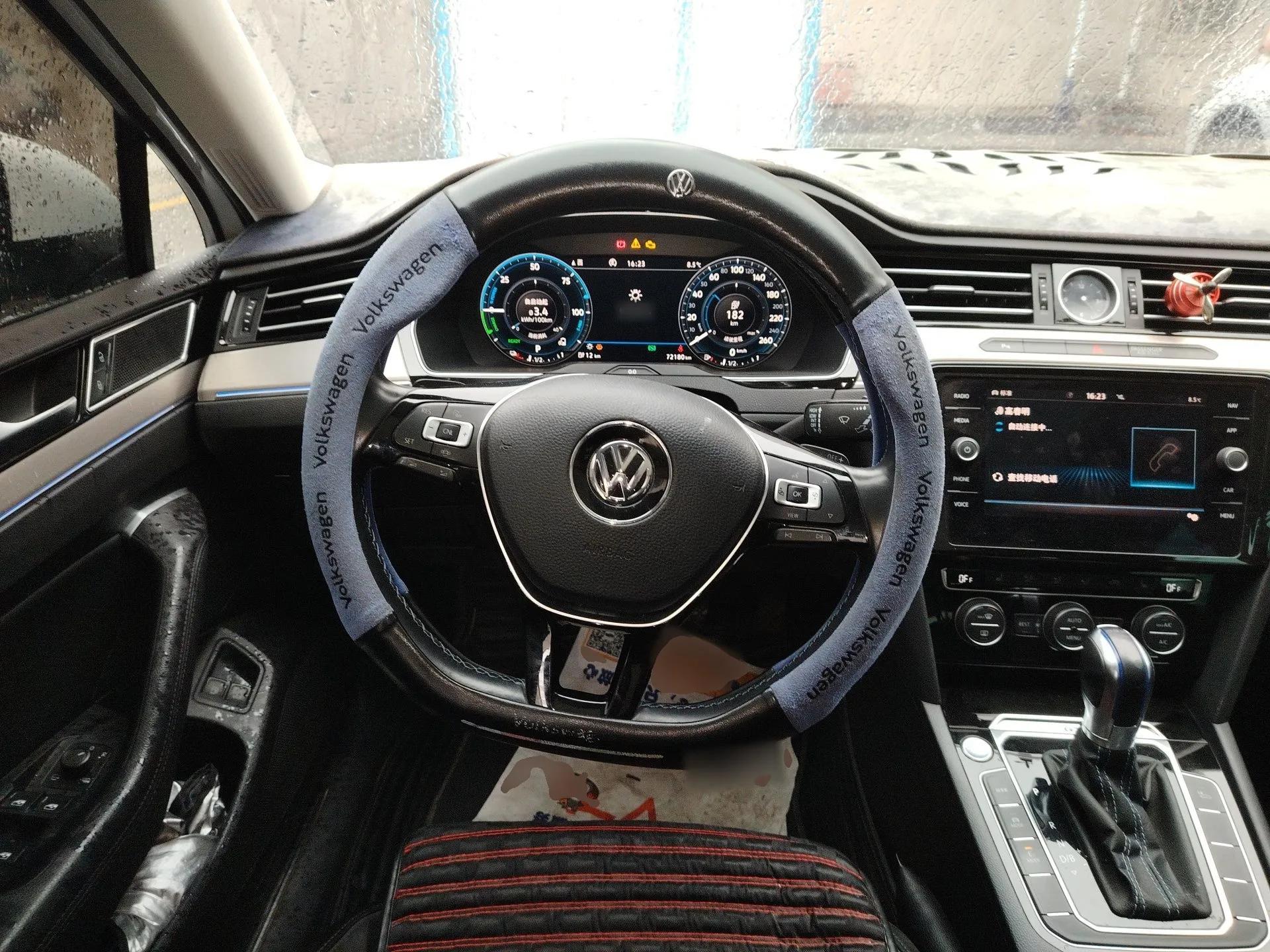 Volkswagen Variant New Energy 2019 GTE model — миниатюра 11