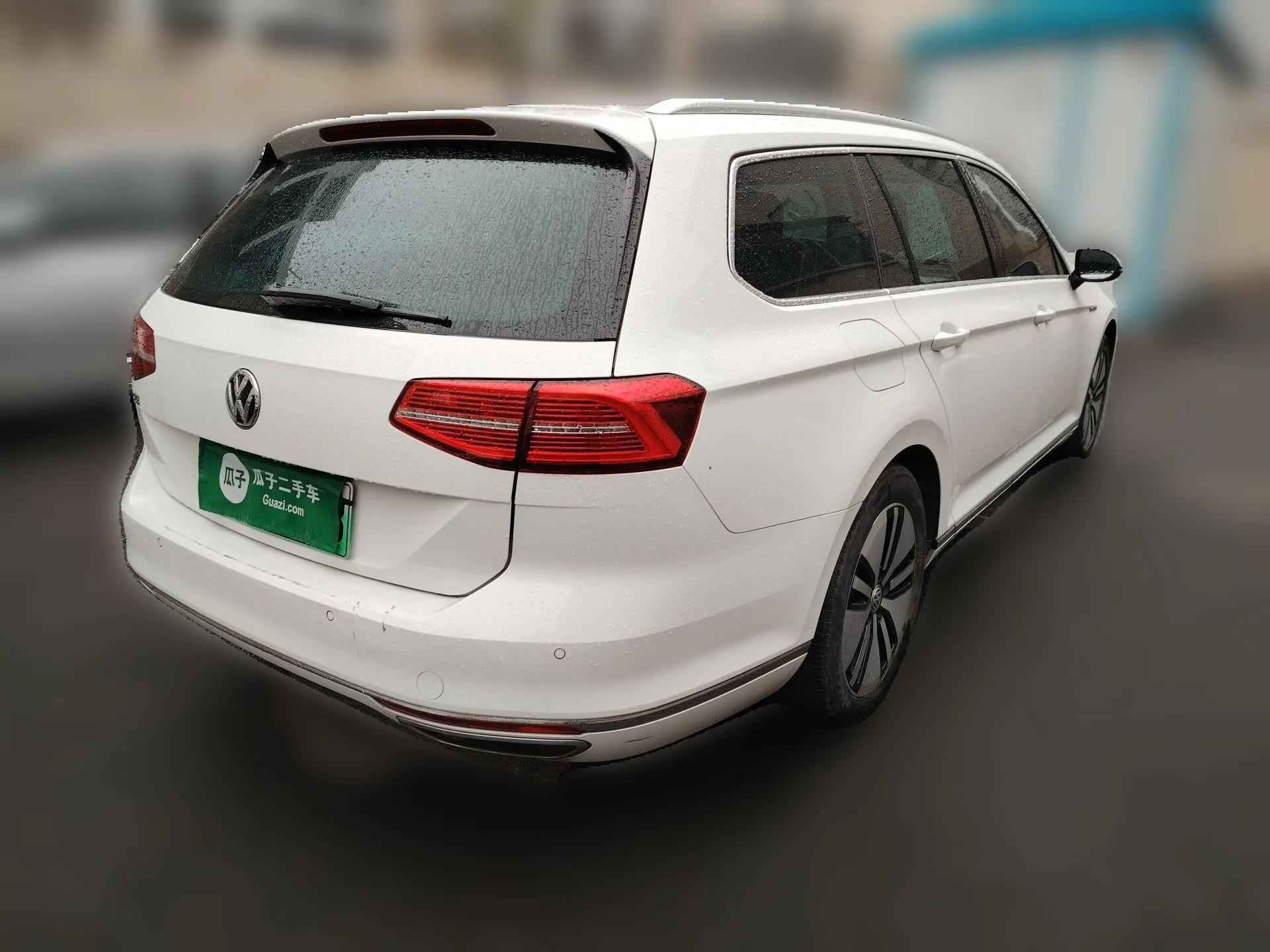 Volkswagen Variant New Energy 2019 GTE model — миниатюра 6