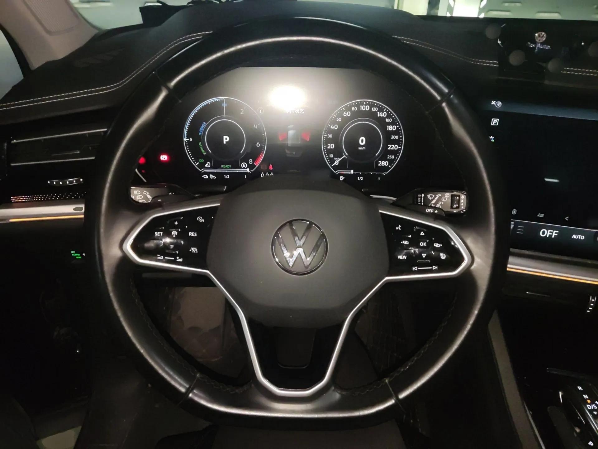 Volkswagen Touareg New Energy 2021 eHybrid — миниатюра 11