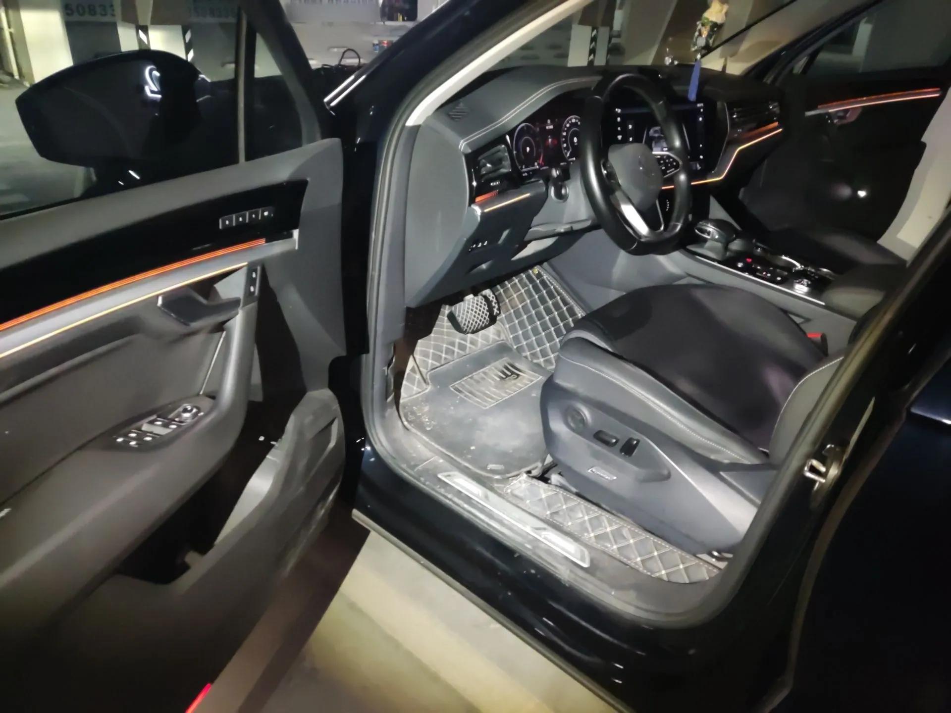 Volkswagen Touareg New Energy 2021 eHybrid — миниатюра 17