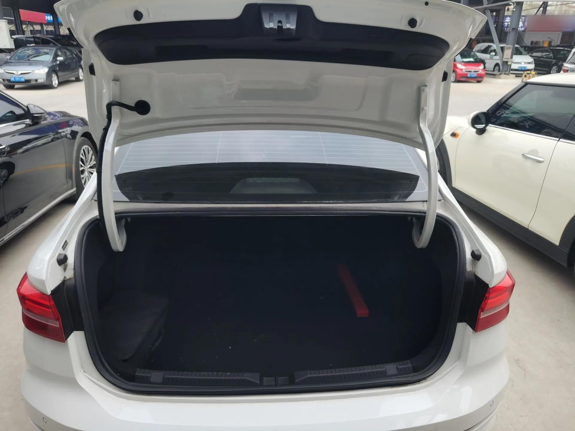 Volkswagen Lavida Pure Electric 2019 Enjoyment Edition — миниатюра 22