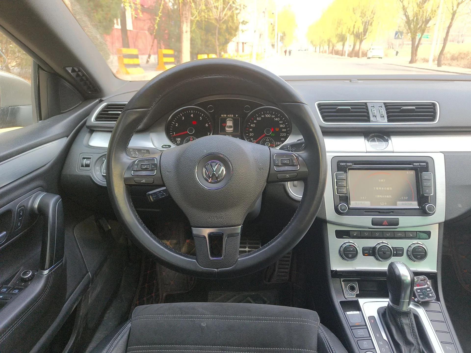 Volkswagen CC 2016 2.0 TSI Luxury Model — миниатюра 11