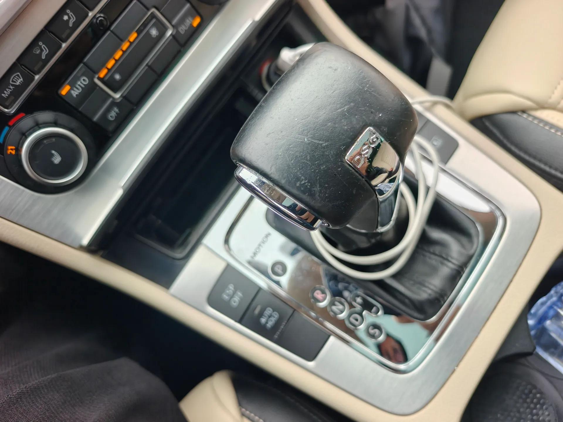 Volkswagen CC 2009 3.6 FSI Top-Trim Version — миниатюра 15