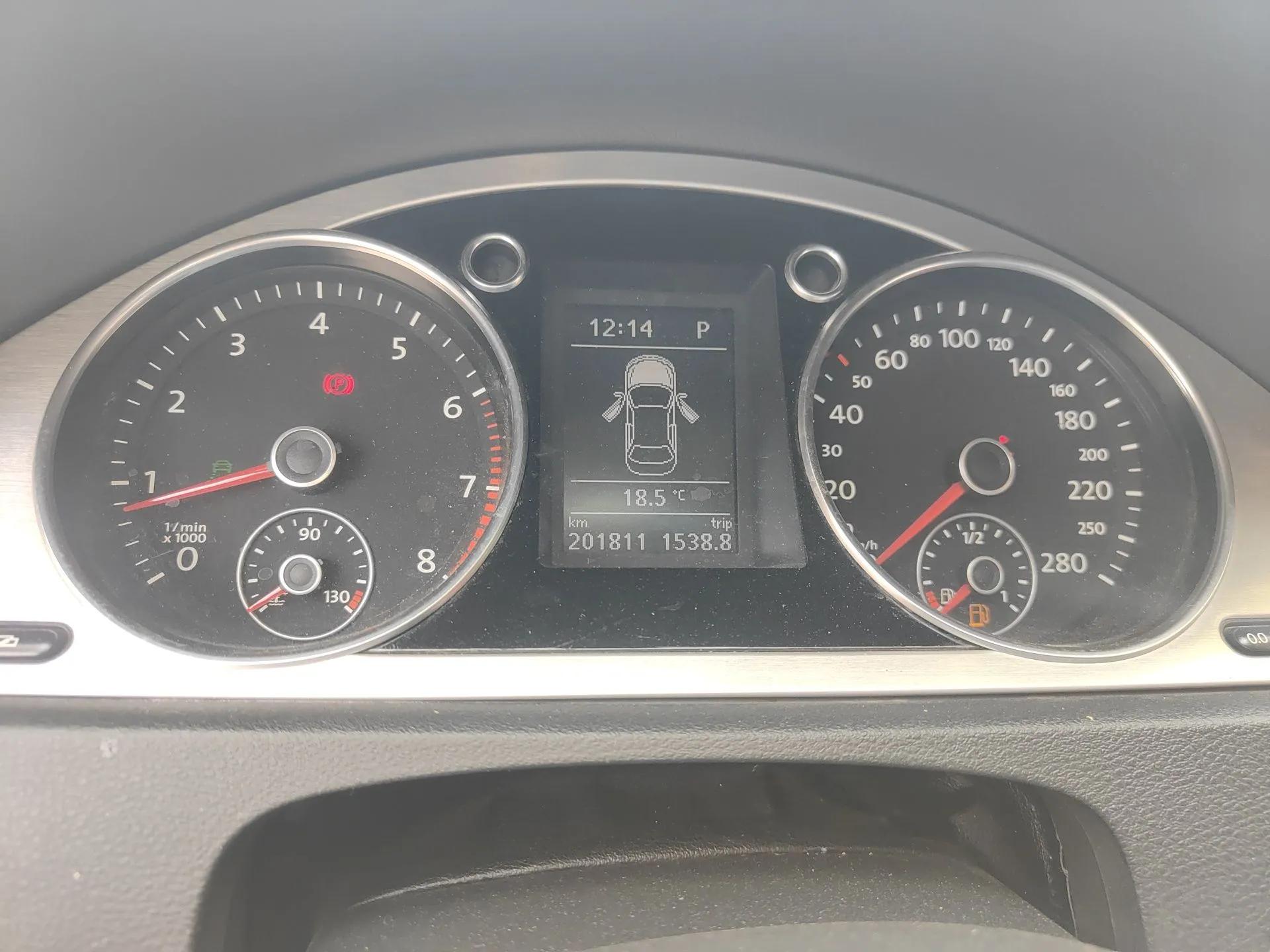 Volkswagen CC 2011 2.0 TSI Ultimate Edition — миниатюра 12