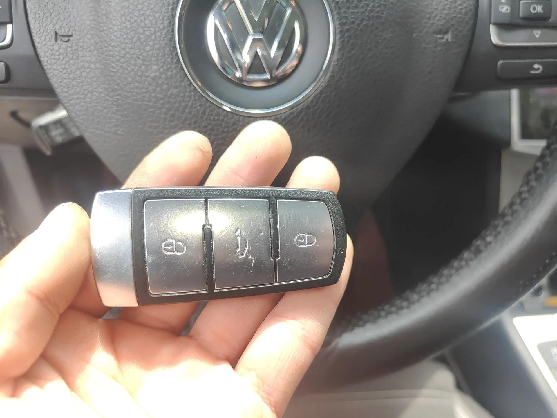 Volkswagen CC 2011 2.0 TSI Ultimate Edition — миниатюра 9