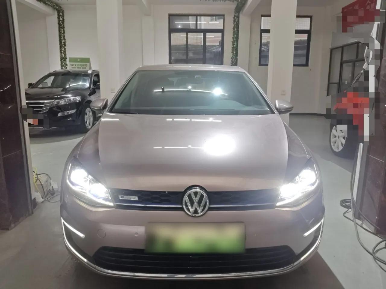 Volkswagen Golf New Energy 2018 e-Golf — миниатюра 2