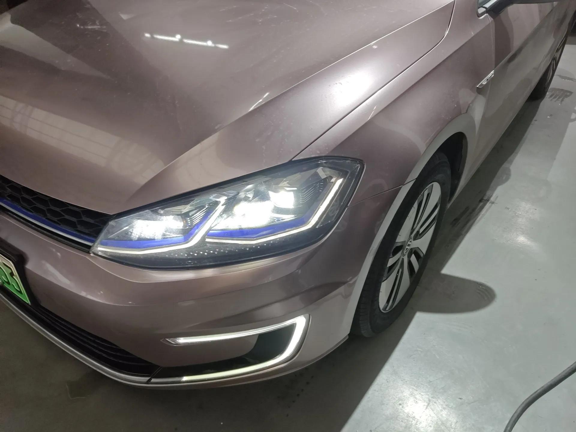 Volkswagen Golf New Energy 2018 e-Golf — миниатюра 9