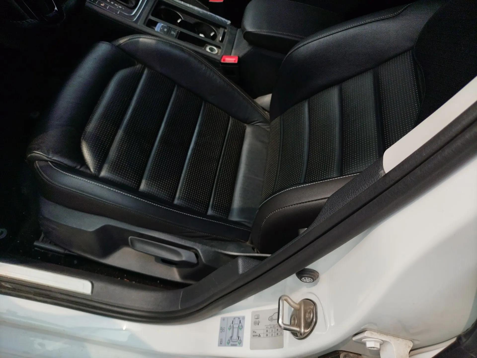 Volkswagen Golf New Energy 2018 e-Golf — миниатюра 18