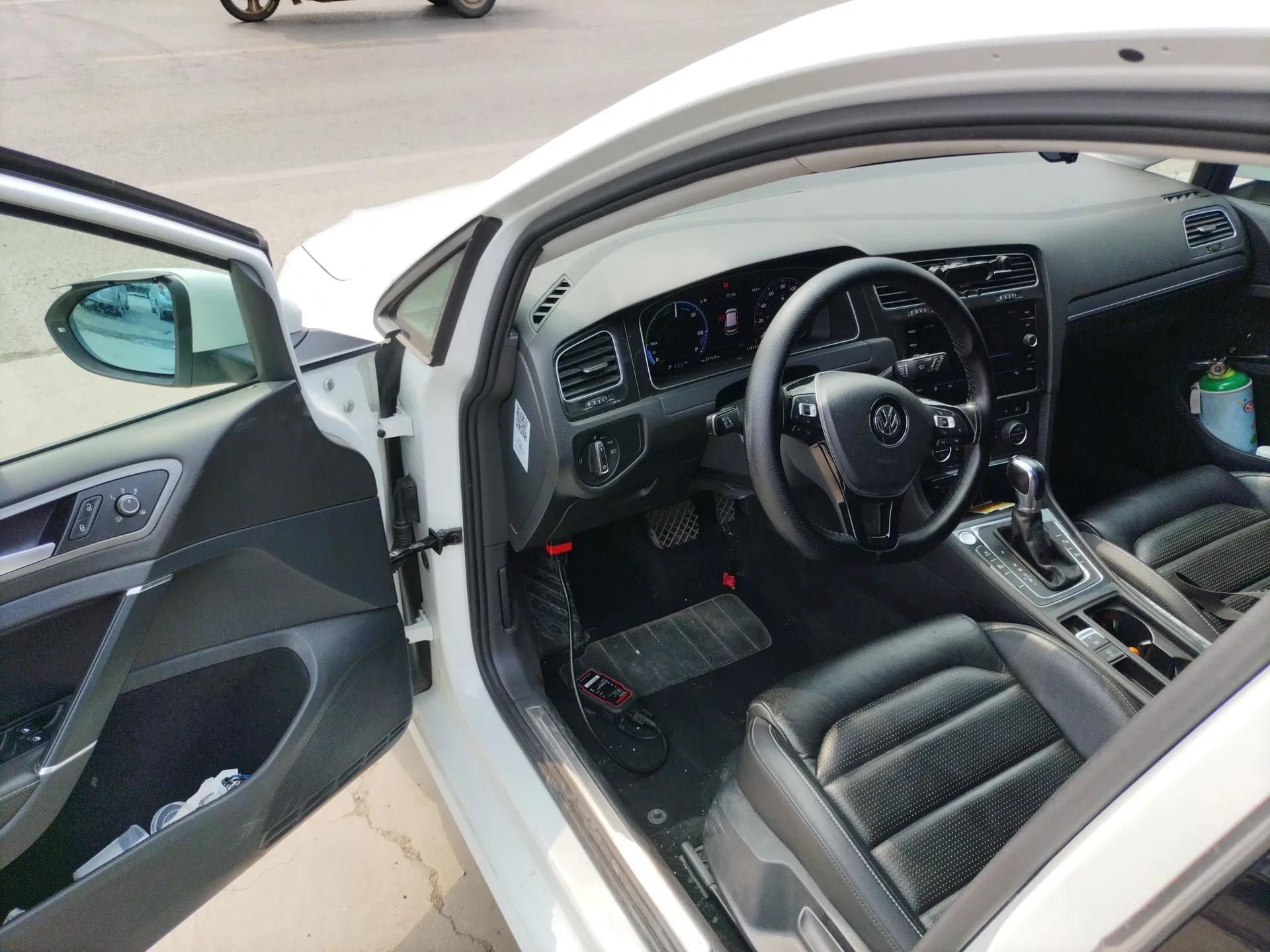 Volkswagen Golf New Energy 2018 e-Golf — миниатюра 19