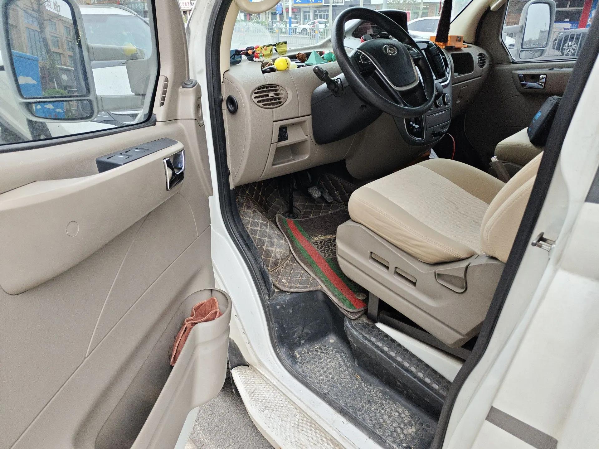 SAIC MAXUS V80 RV  — миниатюра 17