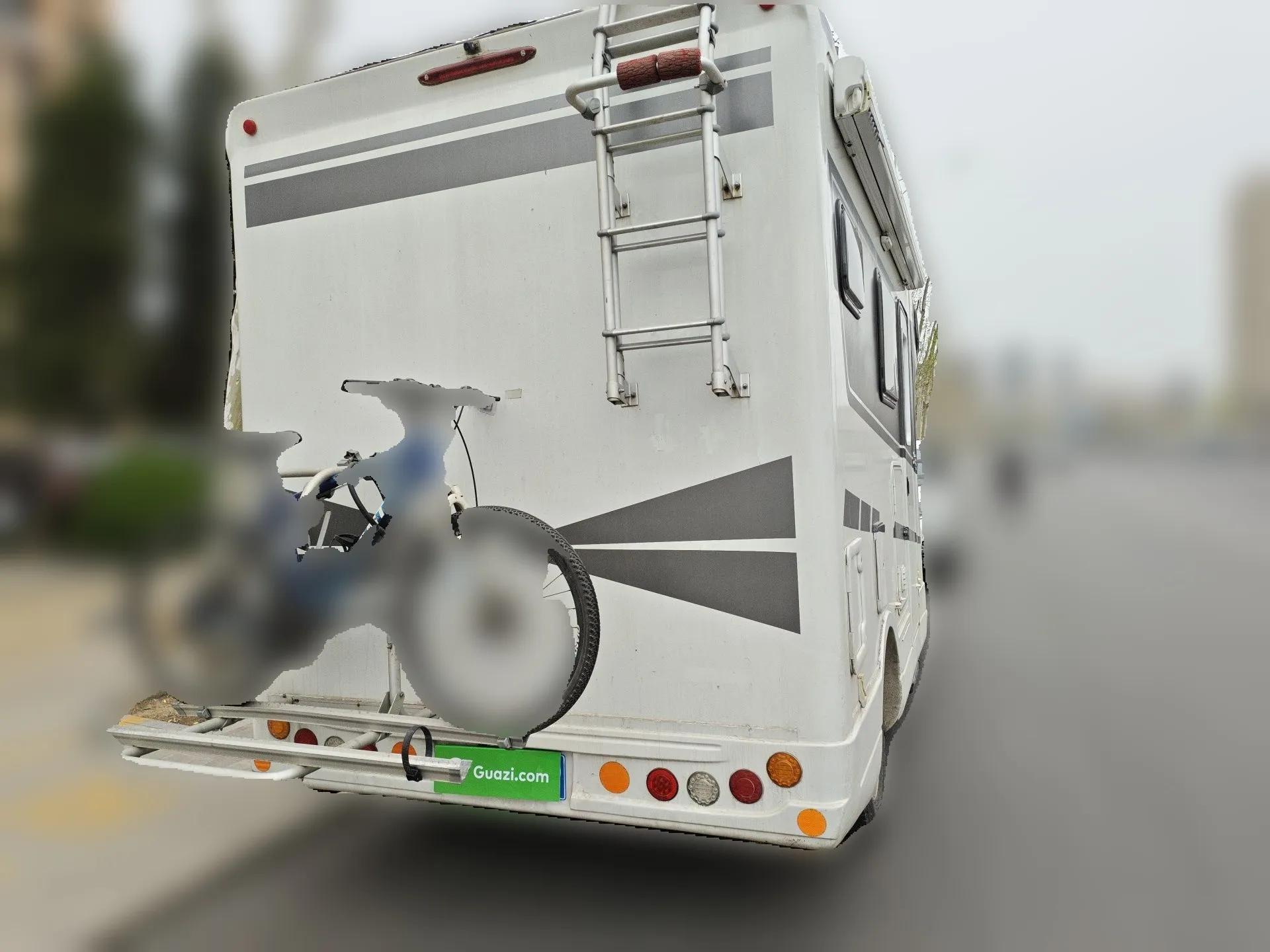 SAIC MAXUS V80 RV  — миниатюра 6