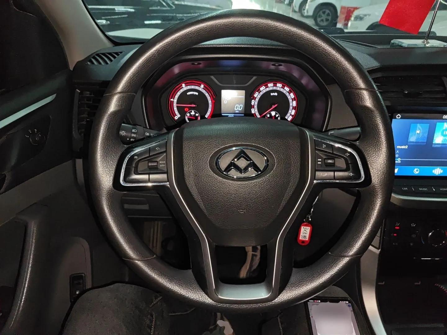SAIC MAXUS T60 2017 2.8T Diesel Automatic 4x4 High-Ride Comfort Edition Standard Cabin China V Emission Standard — миниатюра 13
