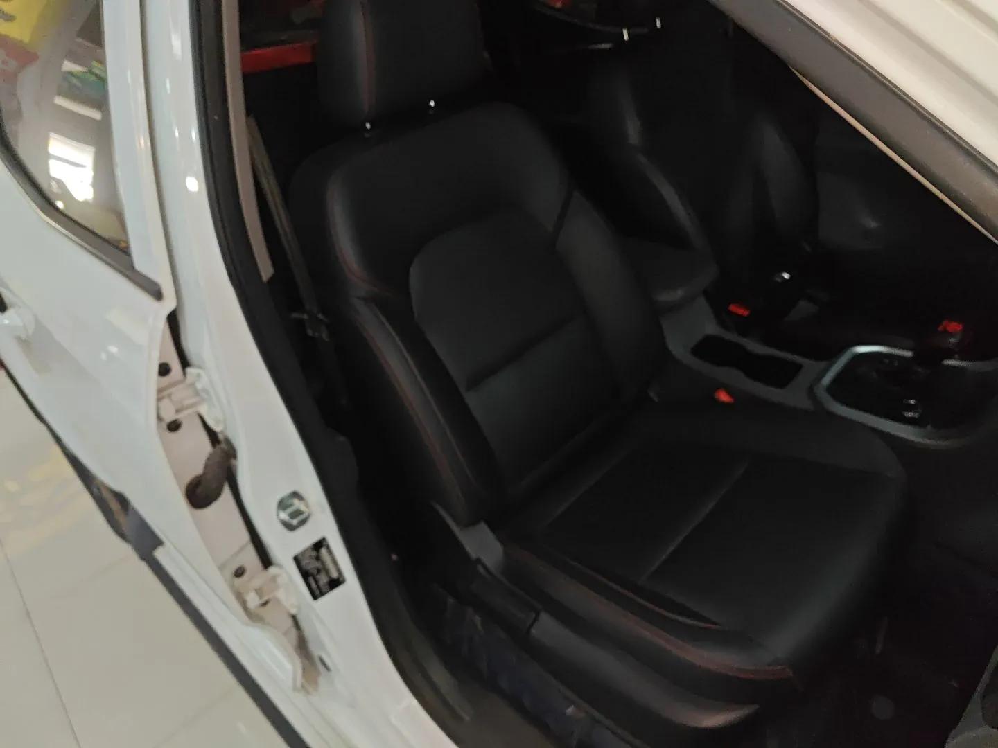 SAIC MAXUS T60 2017 2.8T Diesel Automatic 4x4 High-Ride Comfort Edition Standard Cabin China V Emission Standard — миниатюра 23