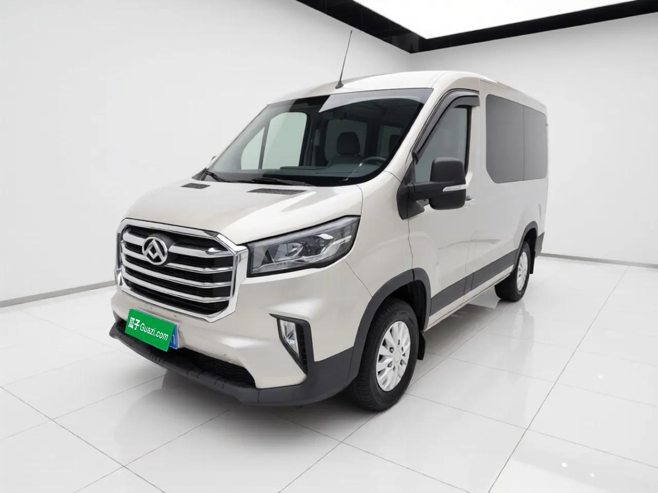 SAIC MAXUS Xintu V90 2022 2.0T Manual Zhiyun King Rear-Drive Short Wheelbase Mid-Roof Design with Single Rear Tire and 6 Seats — миниатюра 1
