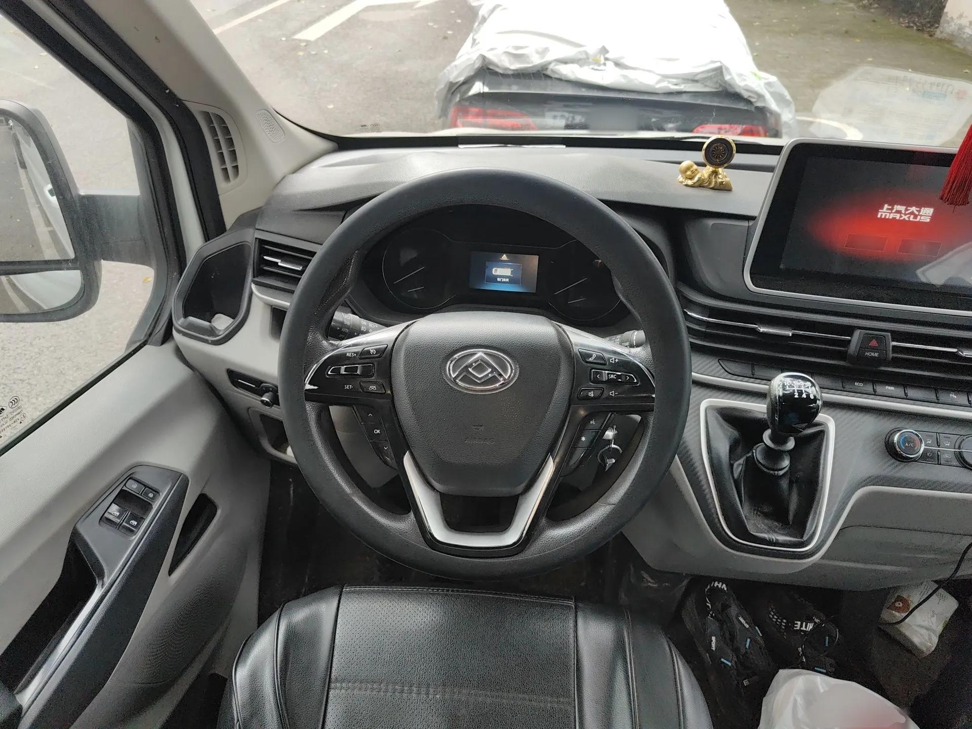SAIC MAXUS Xintu V90 2021 2.0T Manual Zhiyun King Rear-Drive Single-Tire Long Wheelbase High-Roof 7-Seater — миниатюра 11