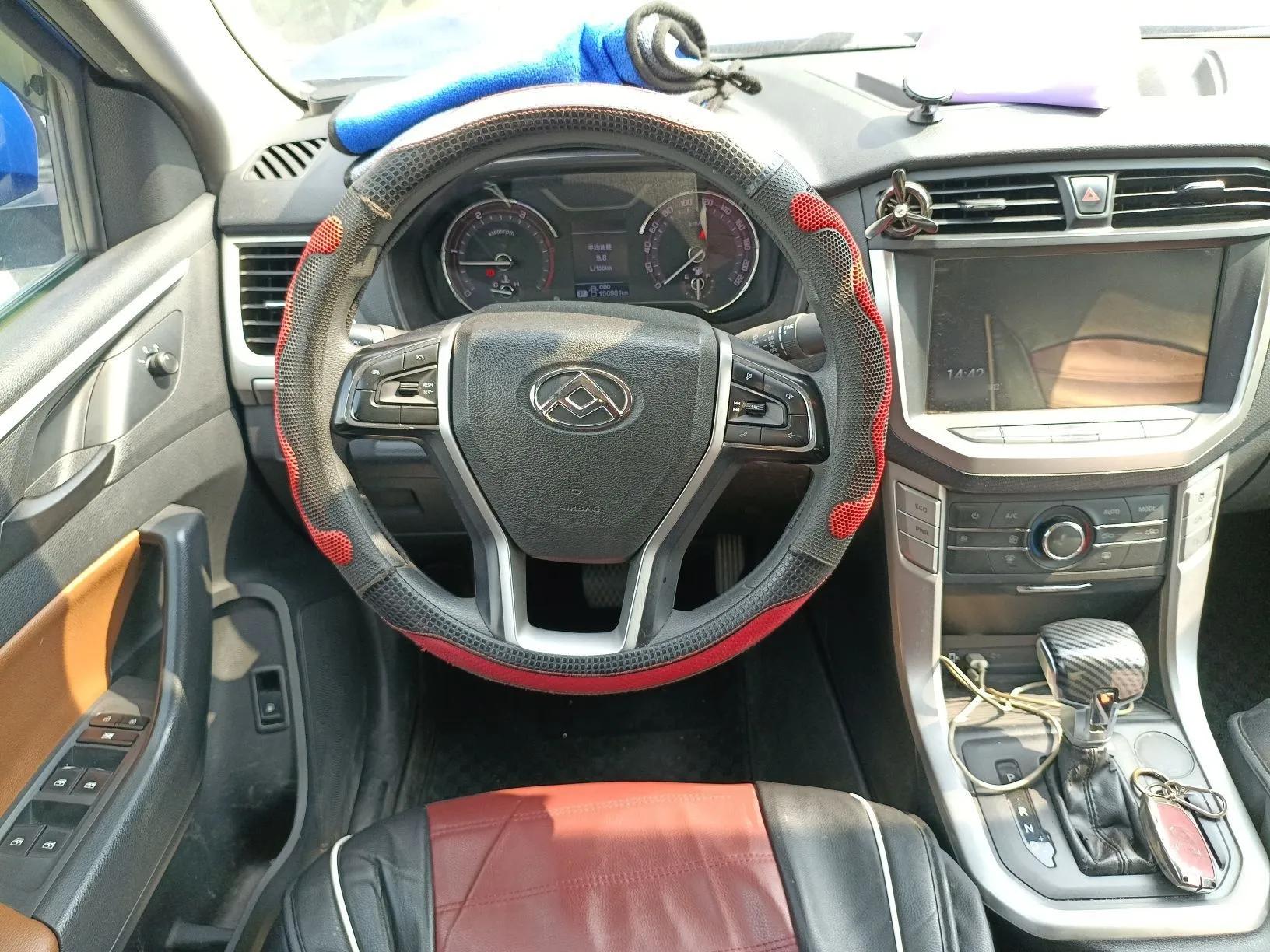 SAIC MAXUS T70 2019 2.0T Diesel Automatic 2WD Elite Version with Long Body and High Ground Clearance — миниатюра 11