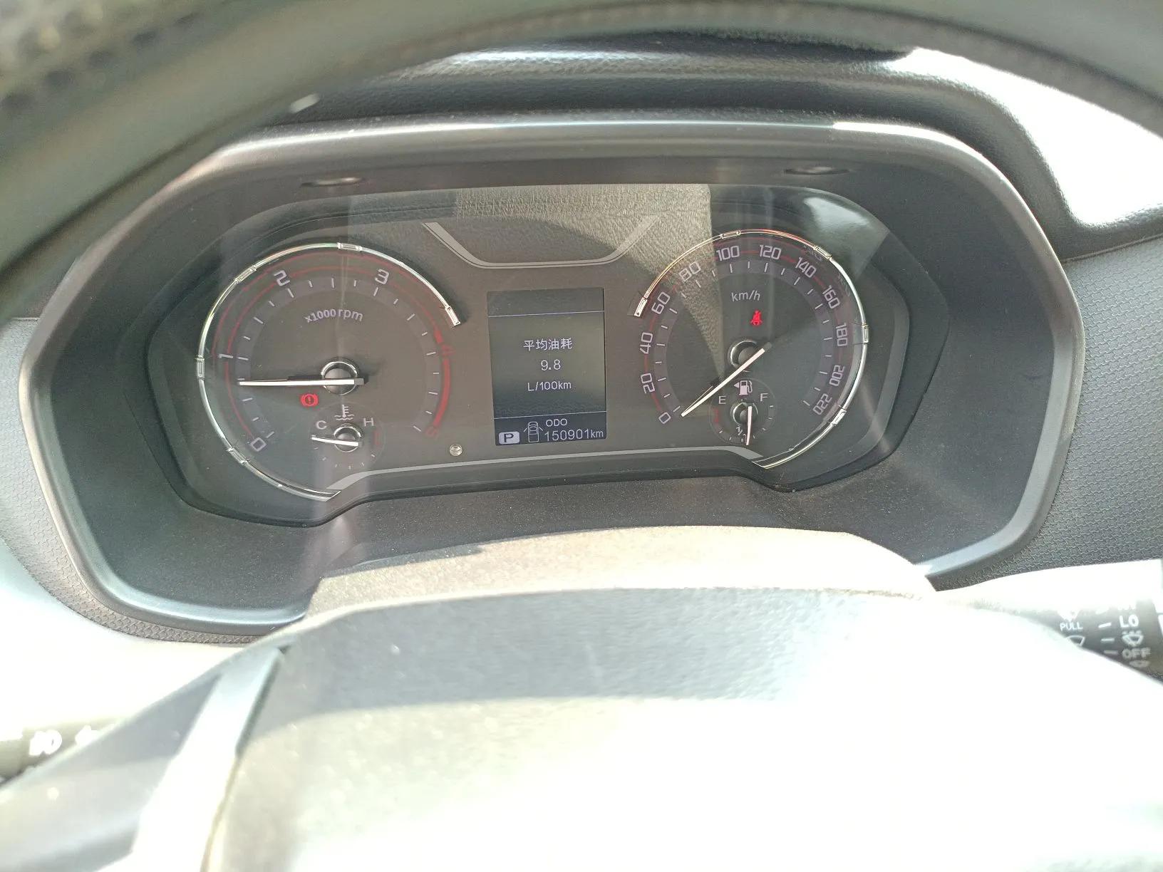 SAIC MAXUS T70 2019 2.0T Diesel Automatic 2WD Elite Version with Long Body and High Ground Clearance — миниатюра 12