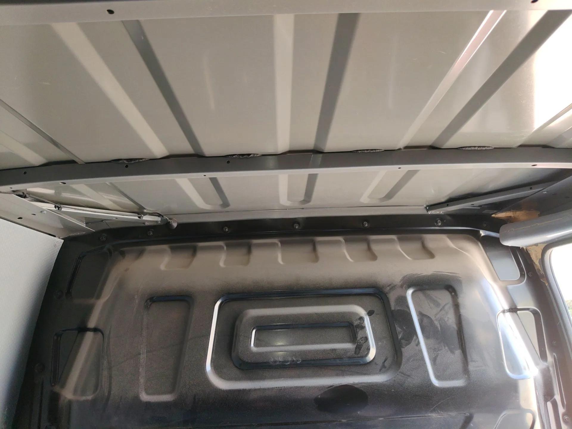 SAIC MAXUS EV30 2022 Pure-Electric Smart Logistics Expert with Long Wheelbase Guoxuan — миниатюра 19