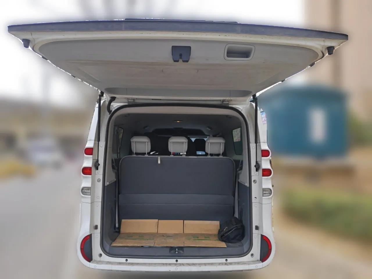 SAIC MAXUS Dana V1 2024 M1 Long-Wheelbase Low-Roof Passenger Version (64 kWh) — миниатюра 20