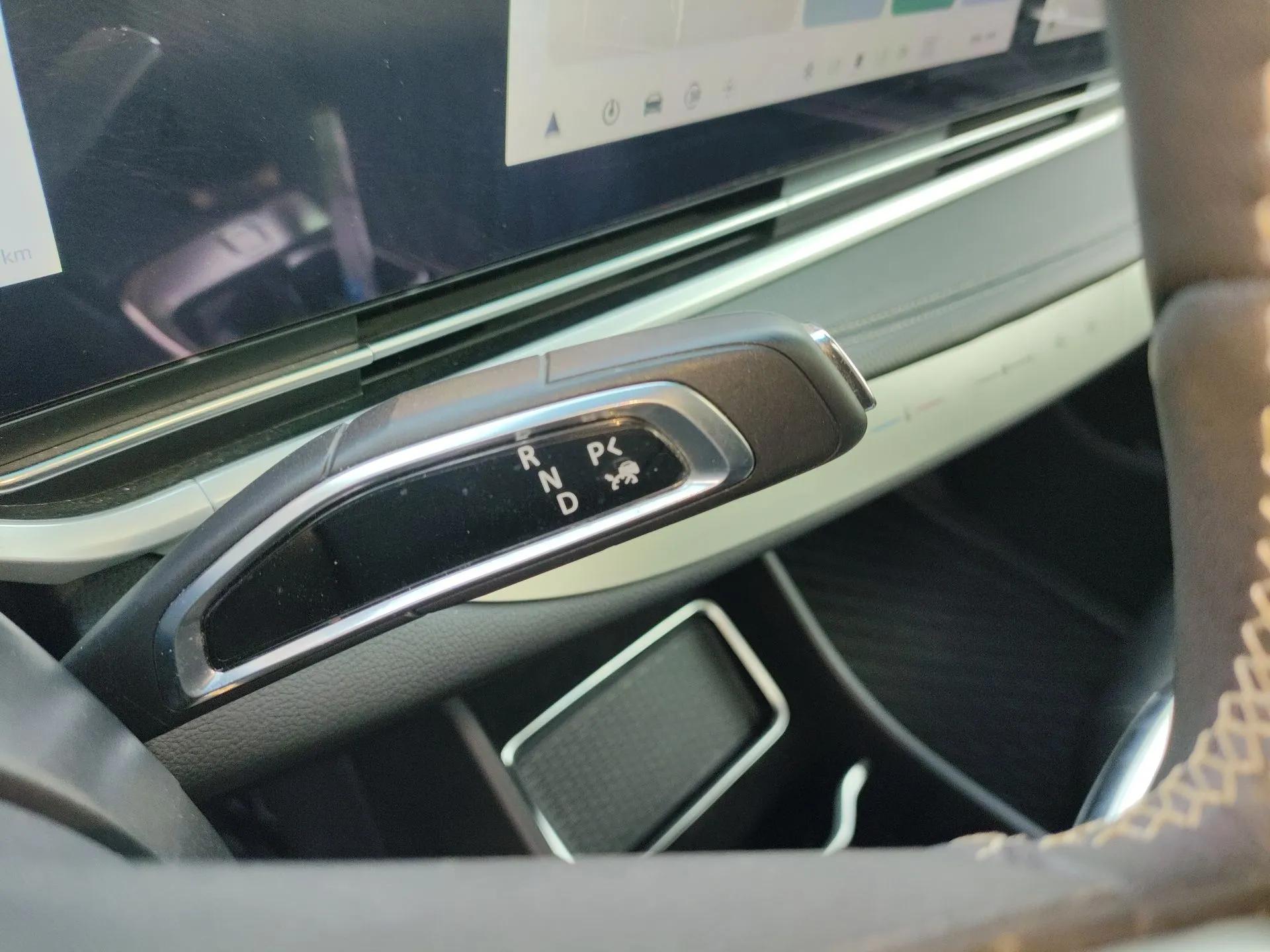 SAIC MAXUS G90 2022 2.0T Galaxy Seven-Seater Version — миниатюра 16