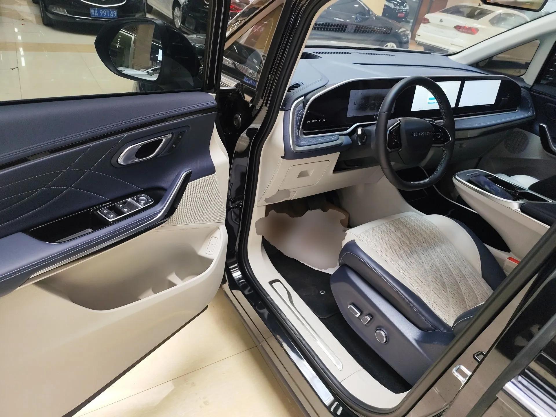 SAIC MAXUS G90 2022 2.0T Interstellar Seven-Seater — миниатюра 18