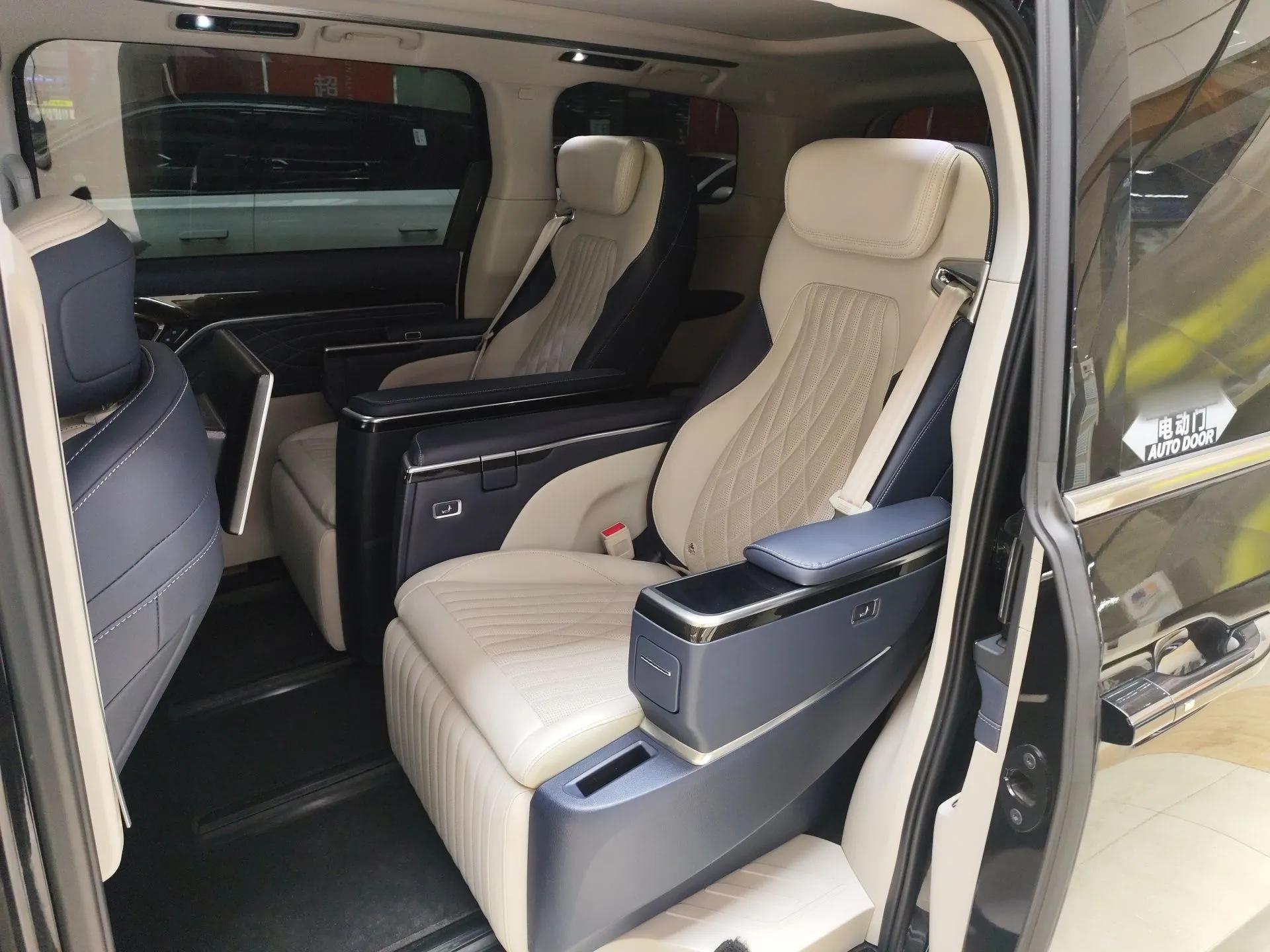 SAIC MAXUS G90 2022 2.0T Interstellar Seven-Seater — миниатюра 19