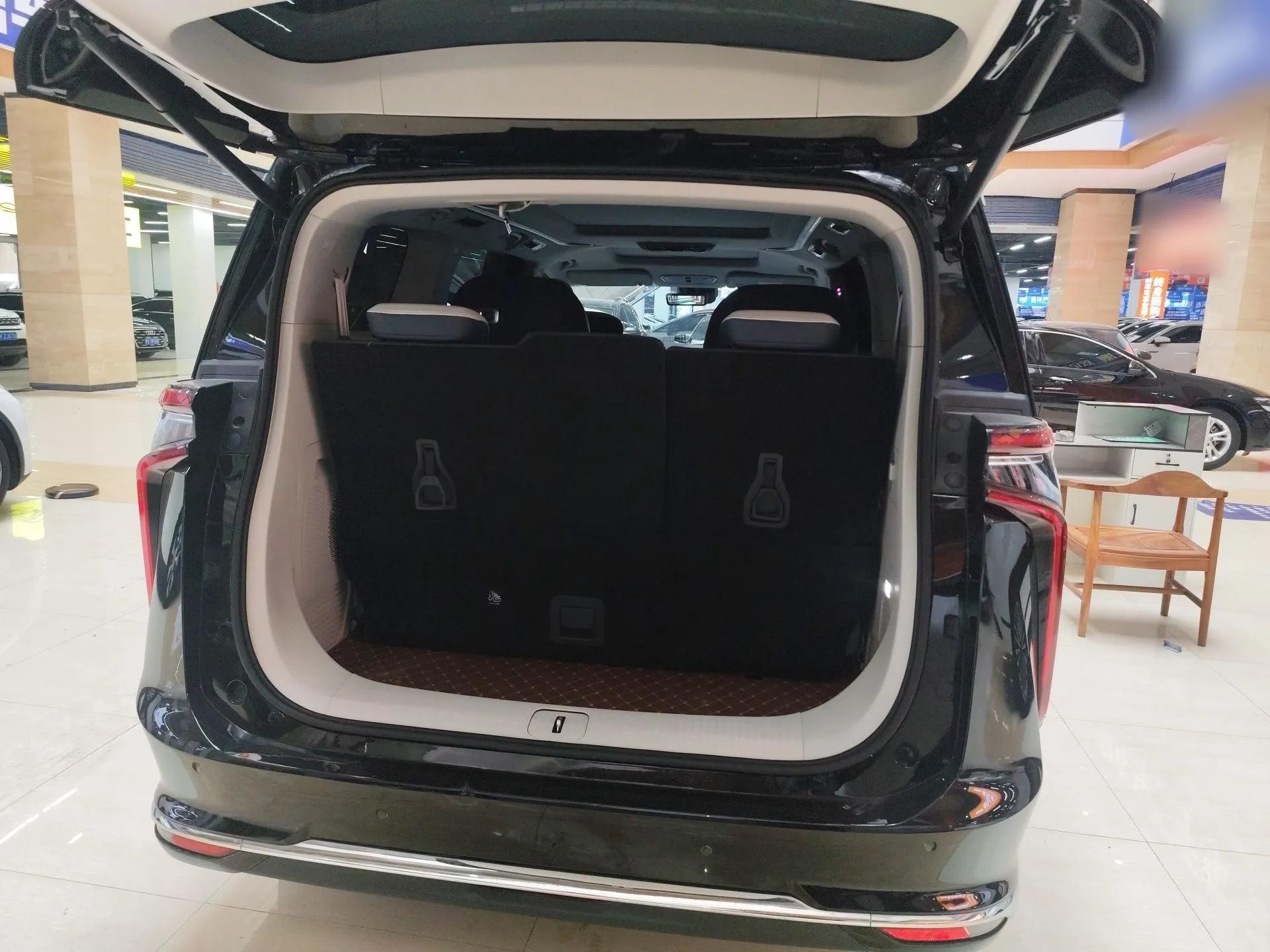 SAIC MAXUS G90 2022 2.0T Interstellar Seven-Seater — миниатюра 21