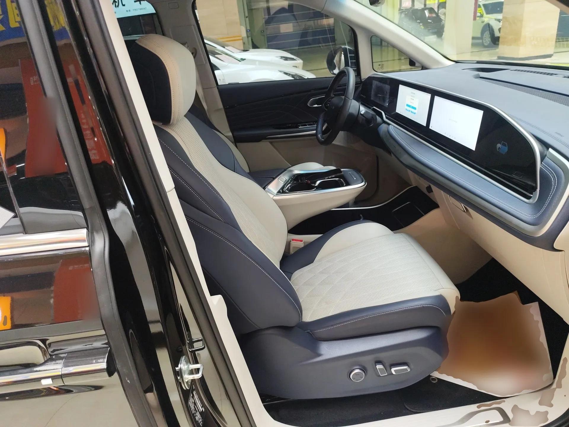 SAIC MAXUS G90 2022 2.0T Interstellar Seven-Seater — миниатюра 23