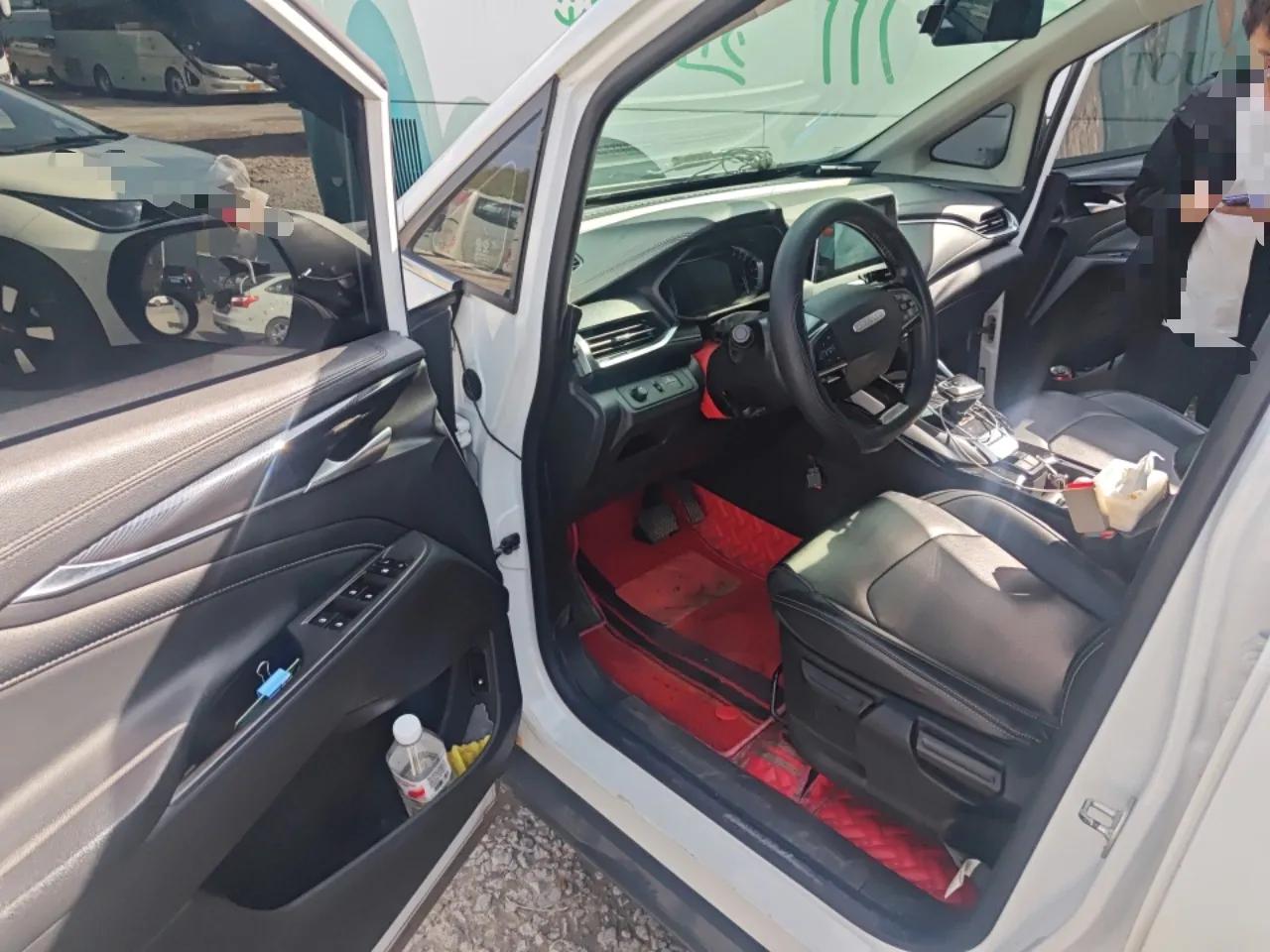SAIC MAXUS EUNIQ 5 2020 1.3T PLUG-IN Elite Edition — миниатюра 17