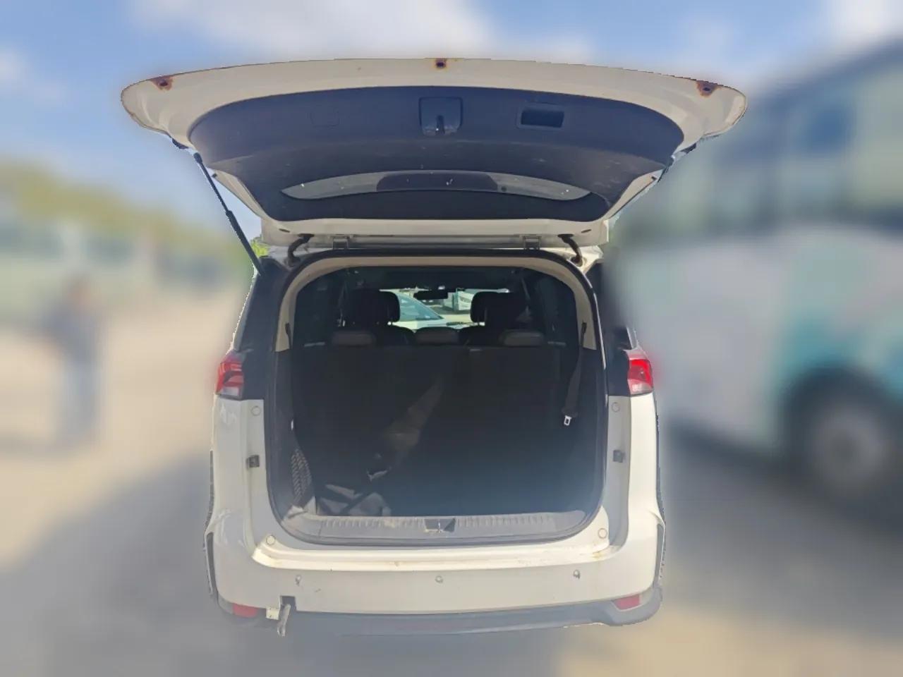 SAIC MAXUS EUNIQ 5 2020 1.3T PLUG-IN Elite Edition — миниатюра 20