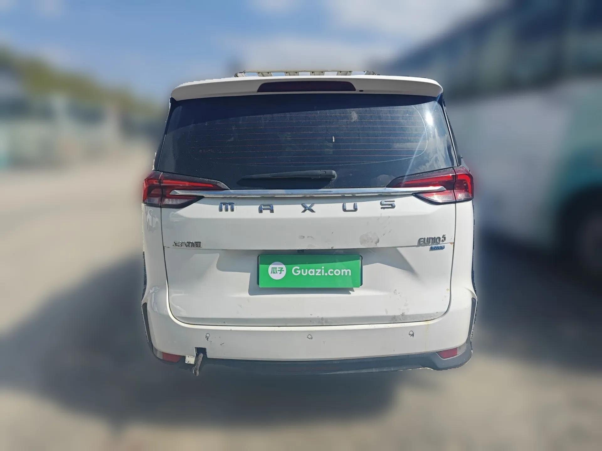SAIC MAXUS EUNIQ 5 2020 1.3T PLUG-IN Elite Edition — миниатюра 5