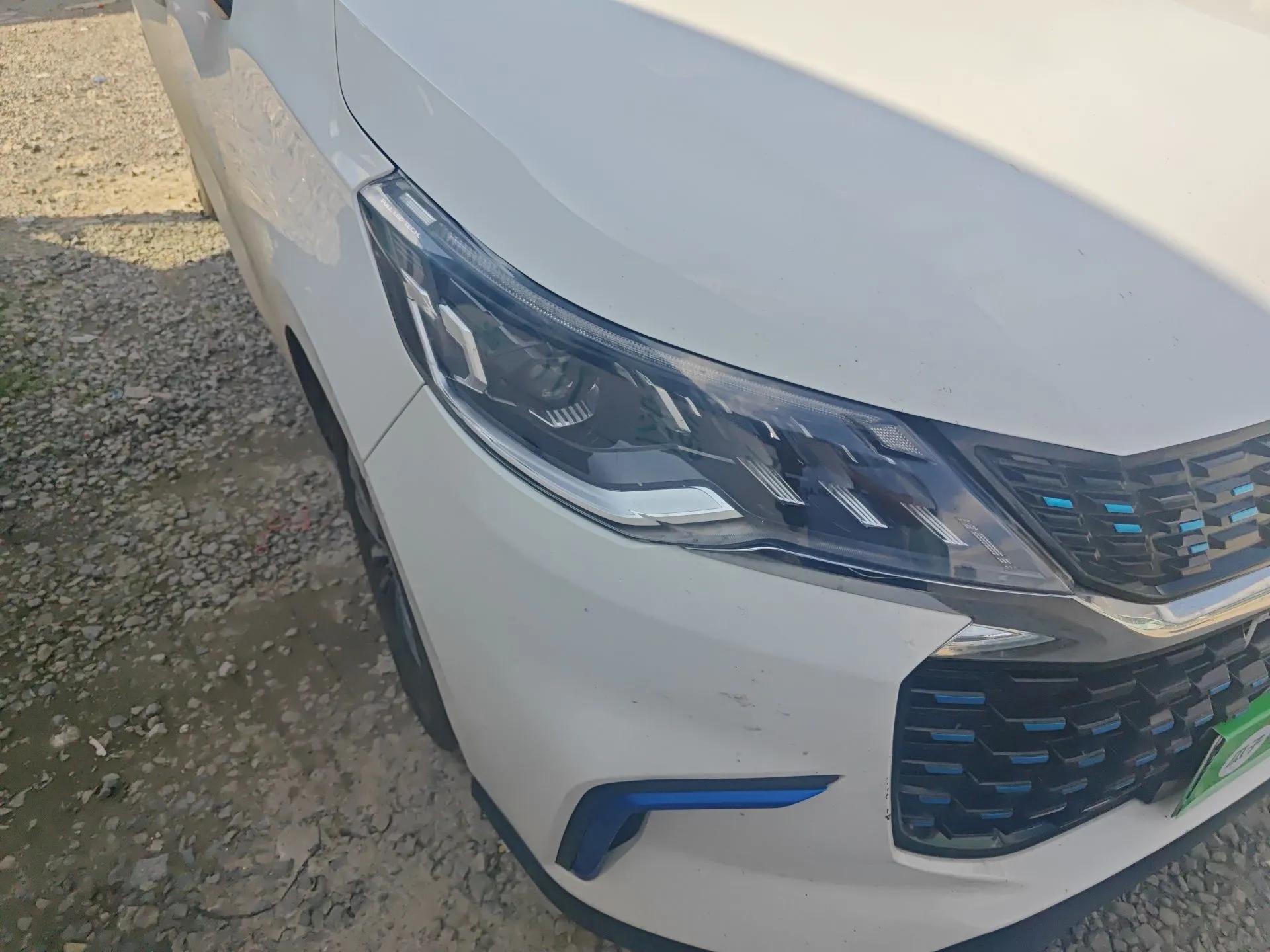 SAIC MAXUS EUNIQ 5 2020 1.3T PLUG-IN Elite Edition — миниатюра 7