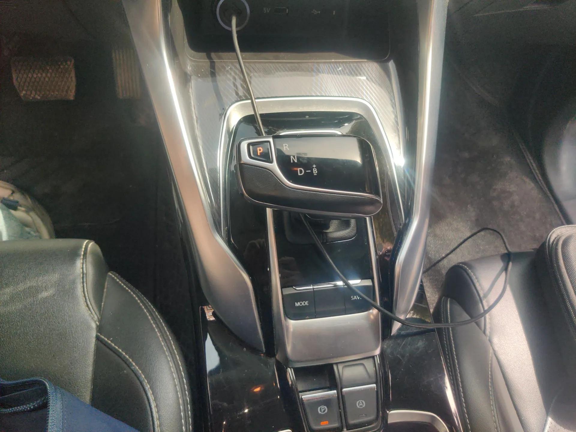 SAIC MAXUS EUNIQ 5  — миниатюра 15