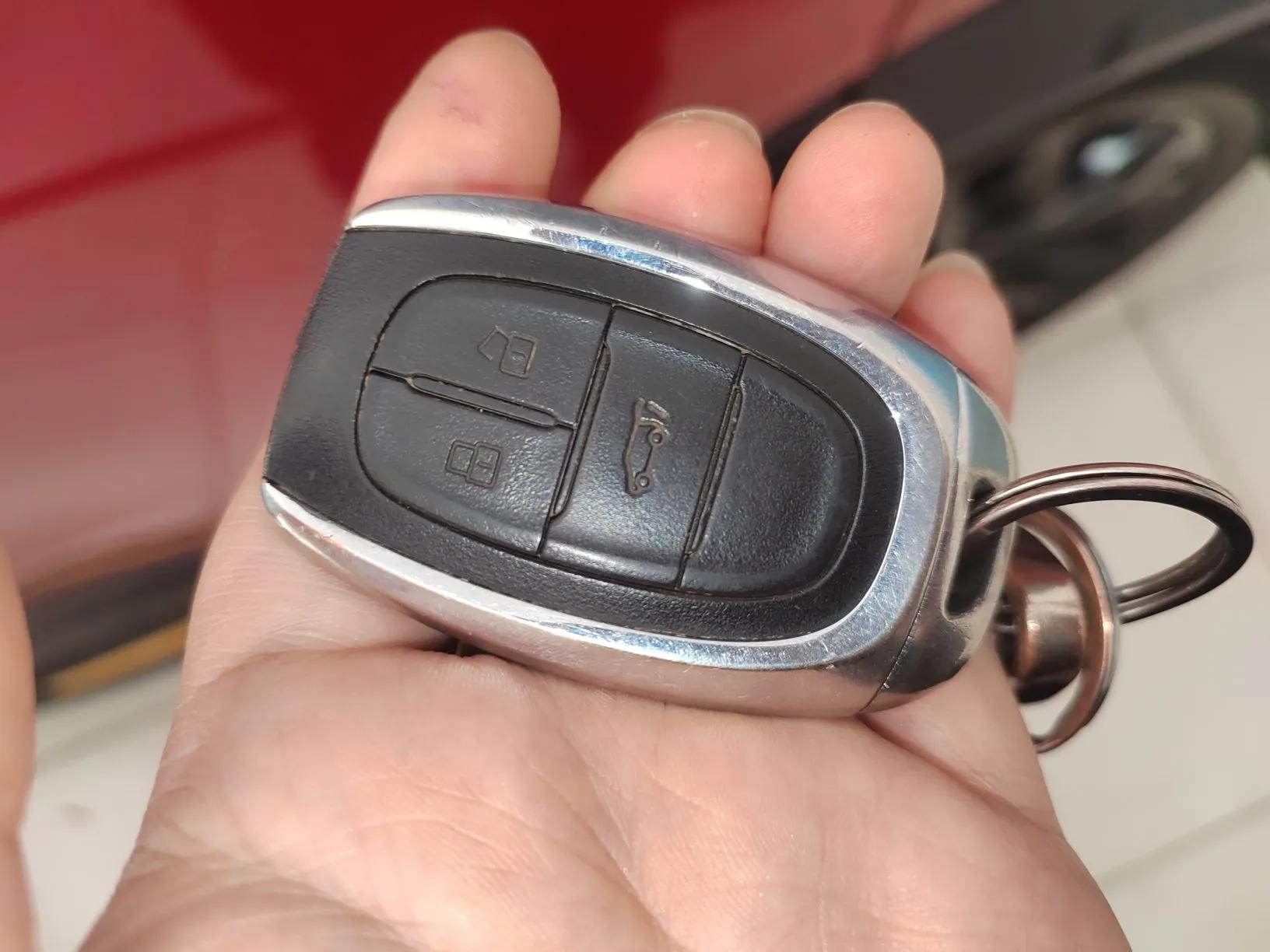 SAIC MAXUS D60 2022 1.5T Automatic Trendy Version 6-Seater — миниатюра 12