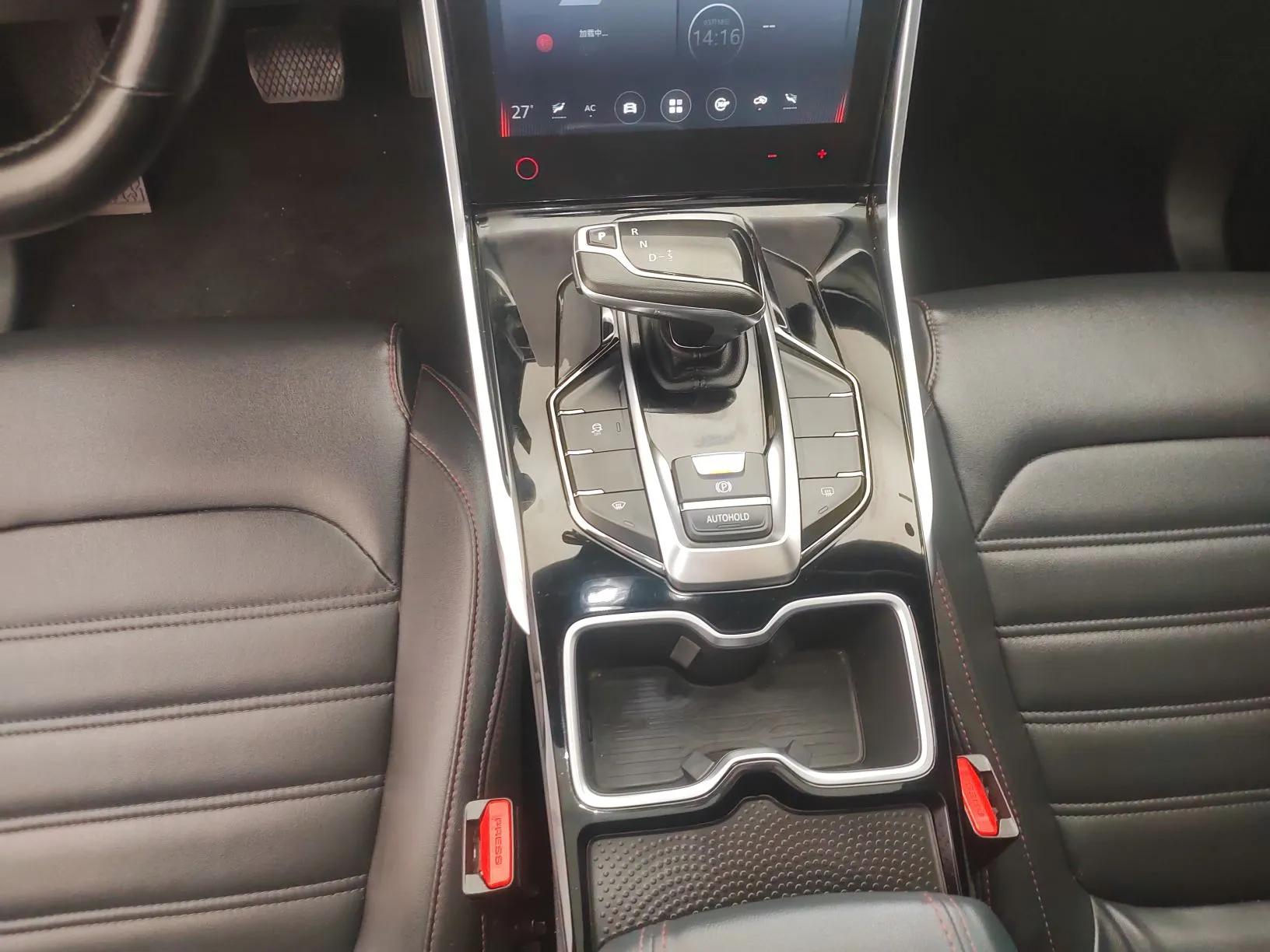SAIC MAXUS D60 2022 1.5T Automatic Trendy Version 6-Seater — миниатюра 17