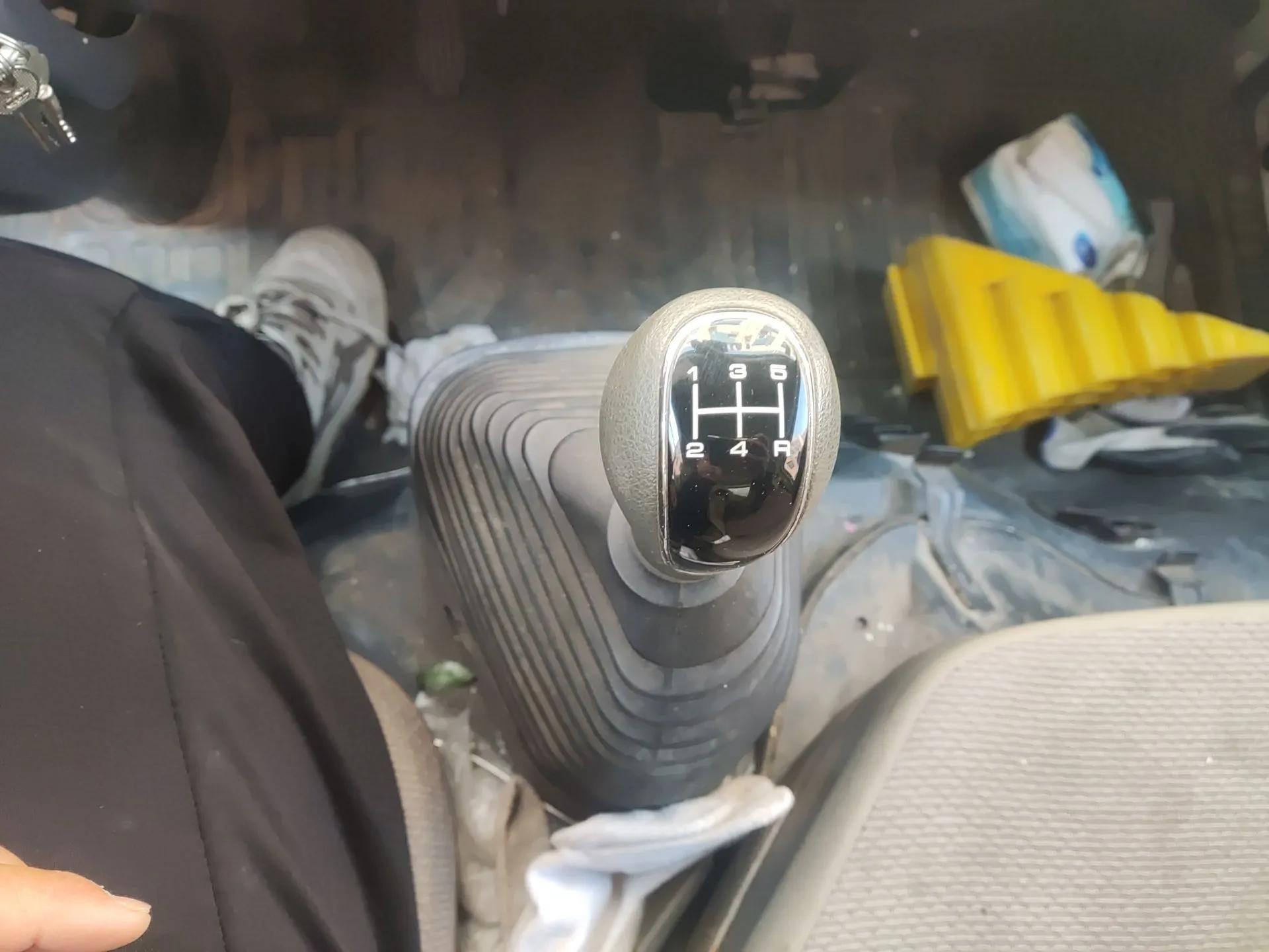 SAIC MAXUS V100 RV  — миниатюра 15