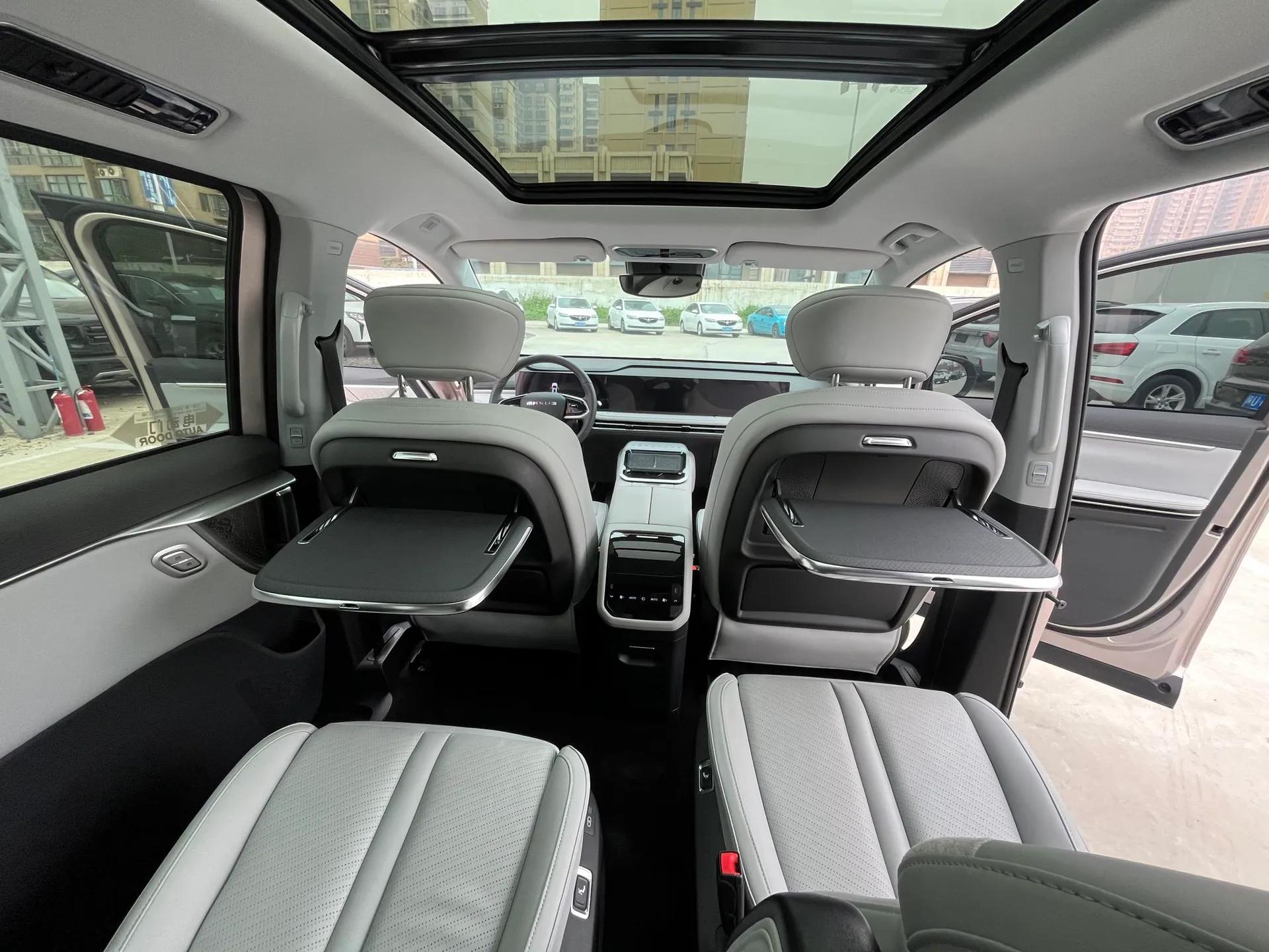SAIC MAXUS G70 2024 2.0T Automatic Flagship Version 7 Seats — миниатюра 9