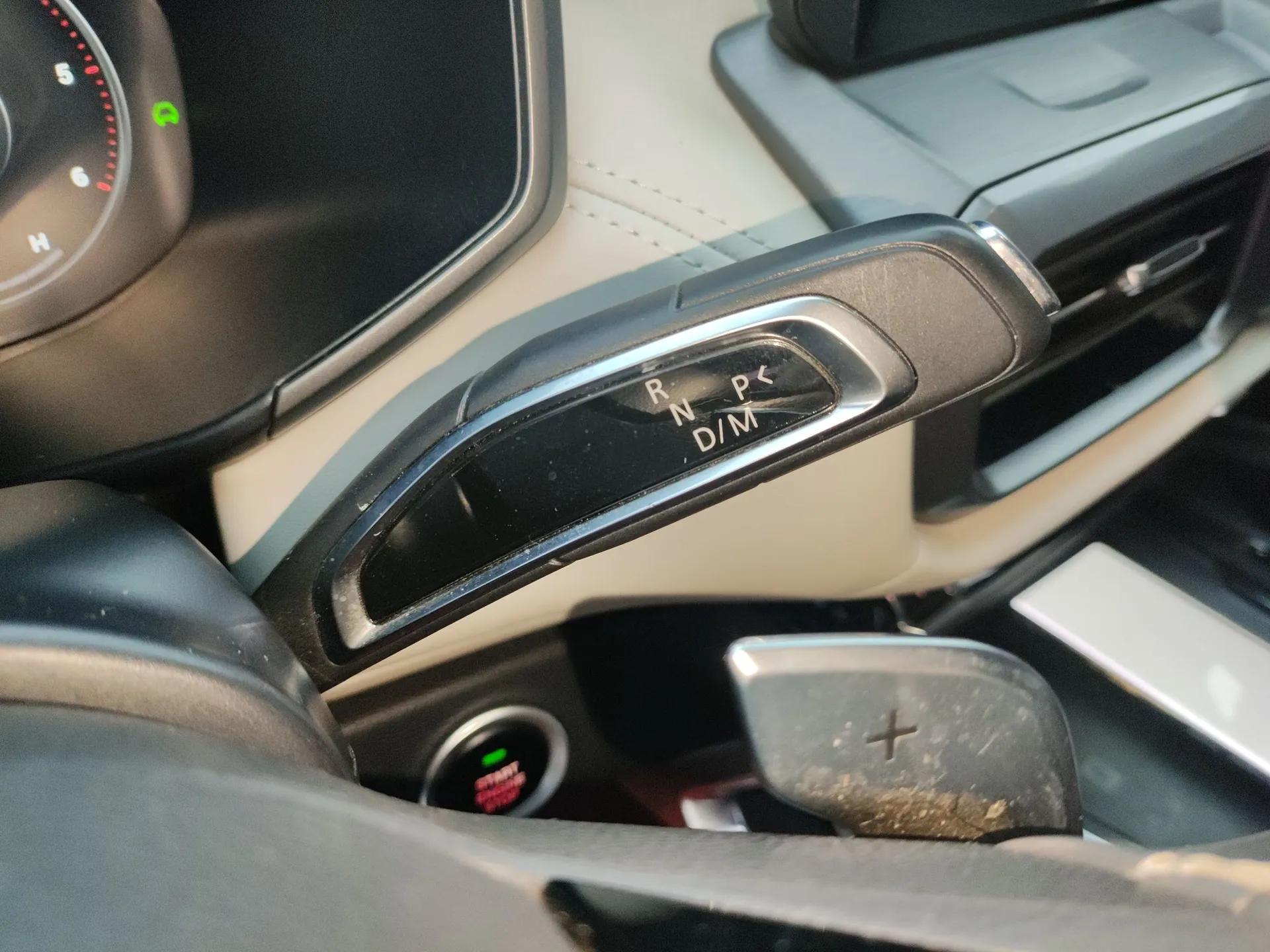 SAIC MAXUS Territory 2023 2.0T All-Out Flagship Version 6 Seats — миниатюра 18