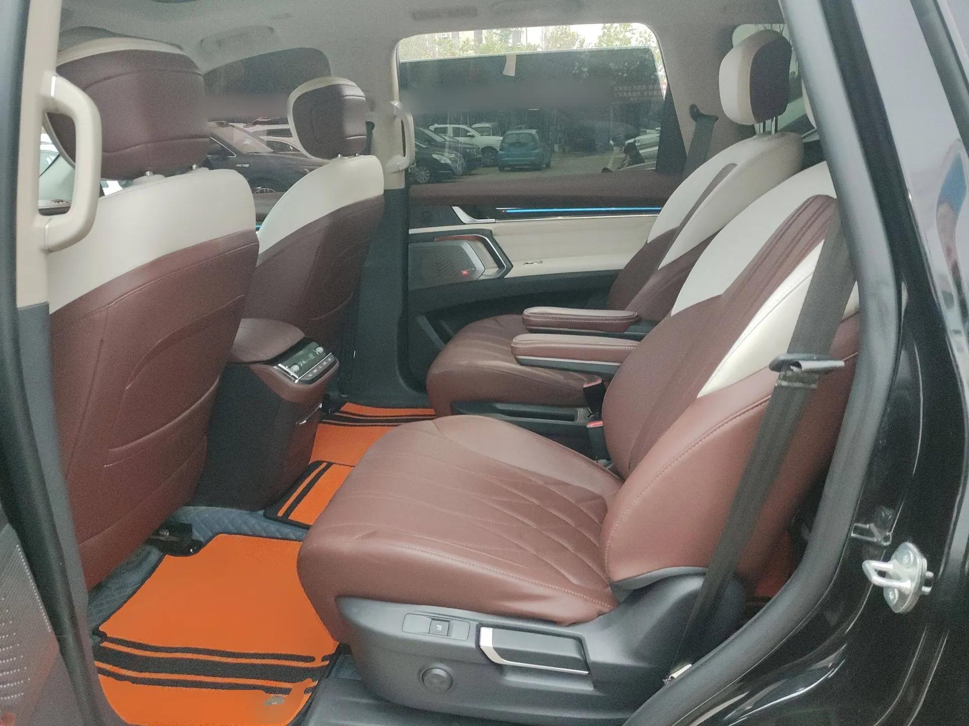 SAIC MAXUS Territory 2023 2.0T All-Out Flagship Version 6 Seats — миниатюра 25