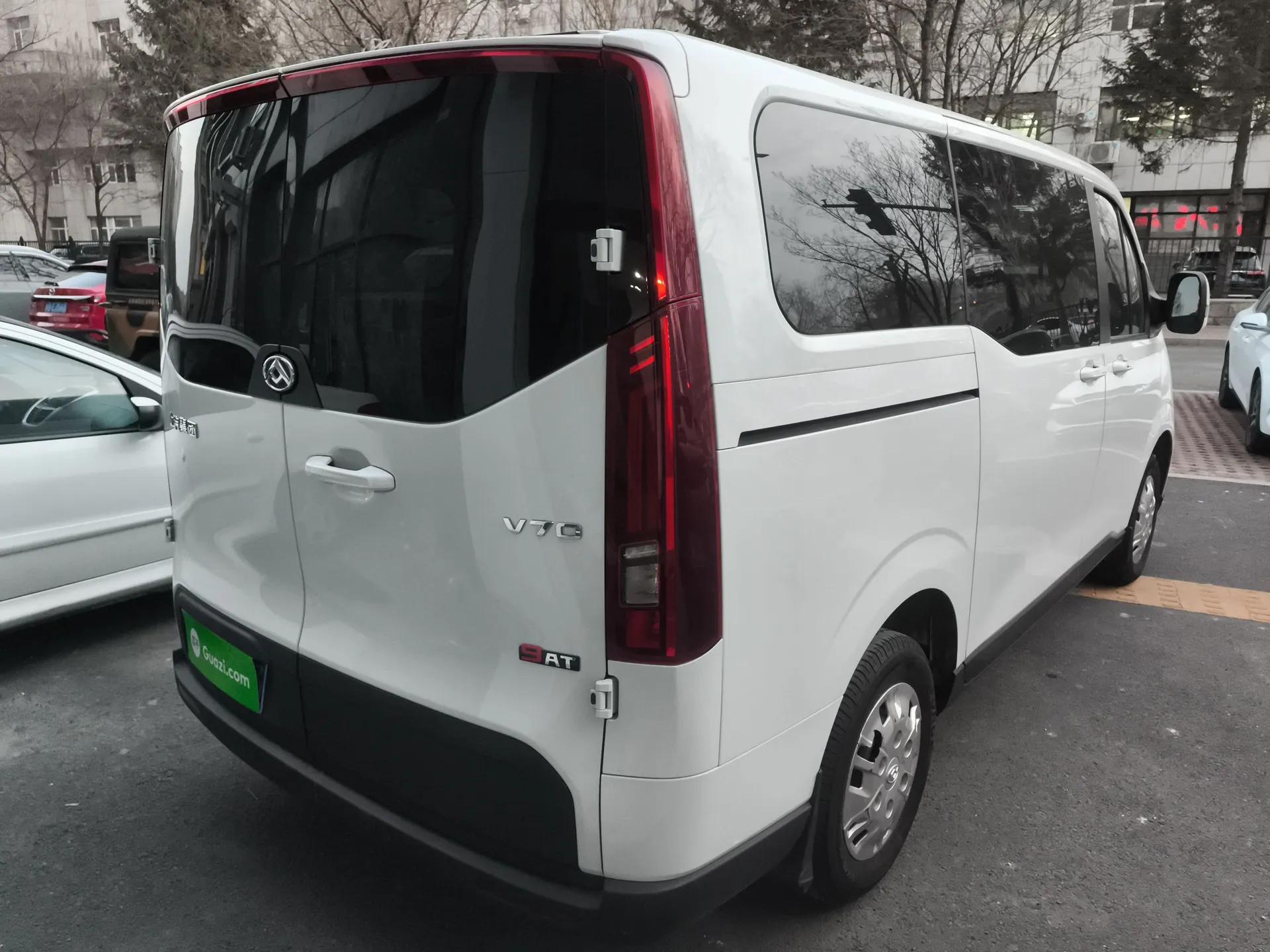 SAIC MAXUS Xintu V70 2025 2.0T Automatic Short Wheelbase Ultra-Low Roof Elite Edition – 5/6 Seats — миниатюра 6