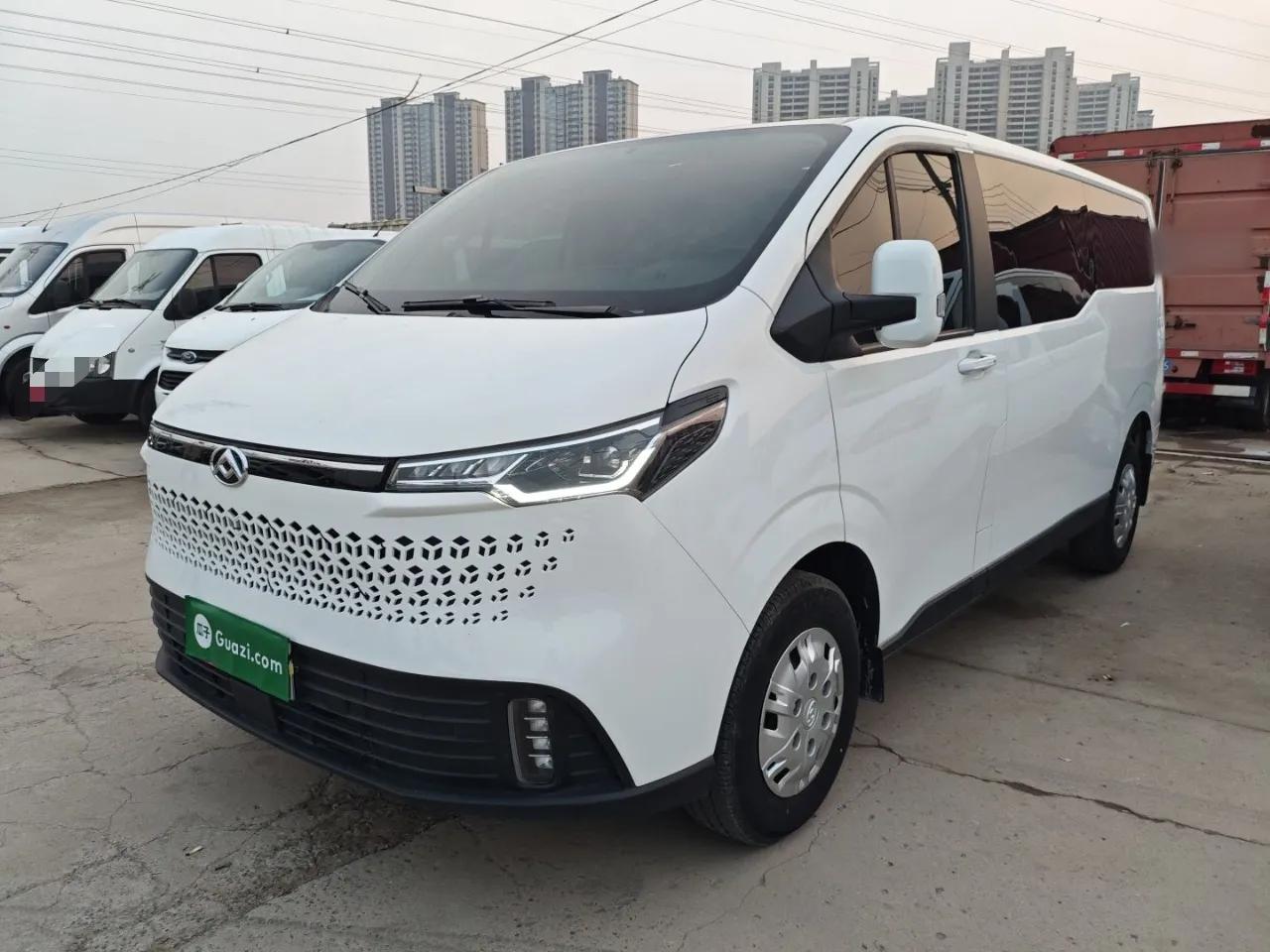 SAIC MAXUS Xintu V70 2023 2.0T Elite Edition Automatic Long Wheelbase Low Roof – 6/7 Seats — миниатюра 1