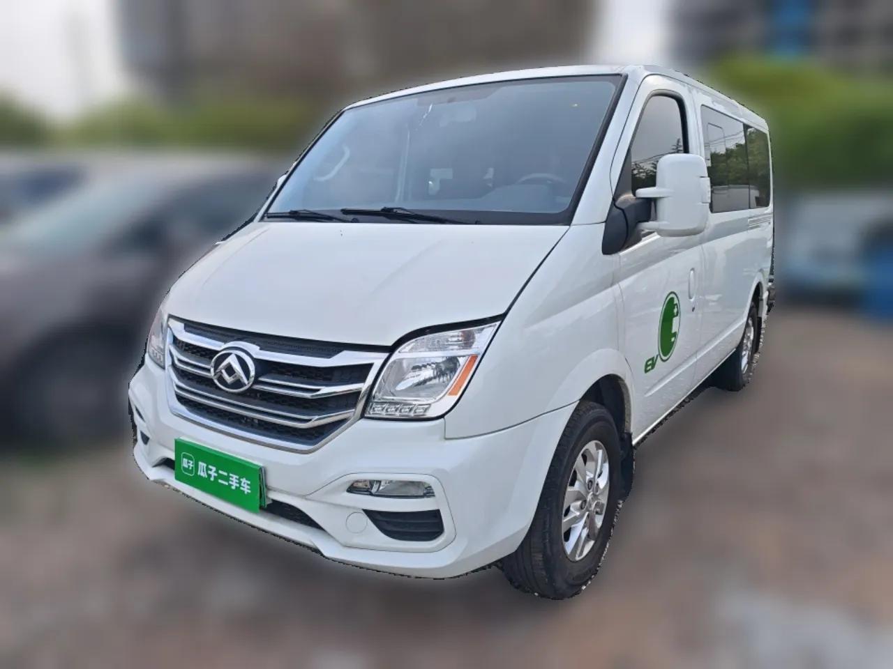 SAIC MAXUS Xintu EV80 2023 EV80 PLUS Multi-Functional Passenger Vehicle Short Wheelbase Low Roof — миниатюра 1