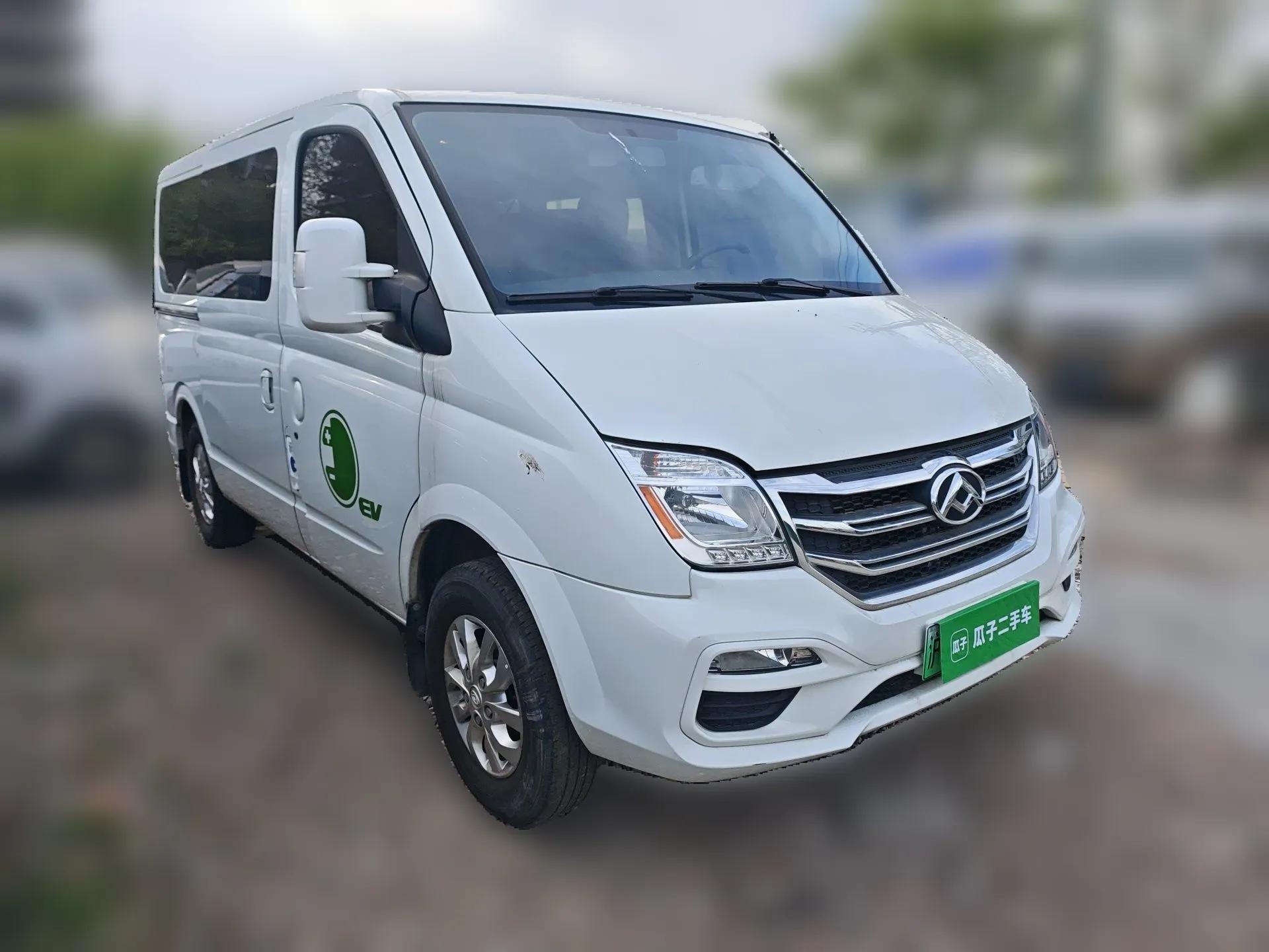SAIC MAXUS Xintu EV80 2023 EV80 PLUS Multi-Functional Passenger Vehicle Short Wheelbase Low Roof — миниатюра 3