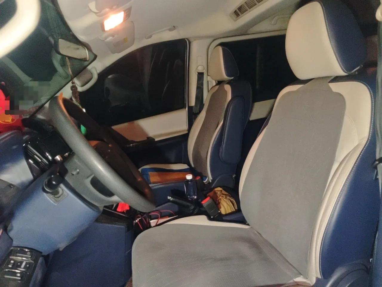 FORTHING Lingzhi PLUS 2024 1.5T Manual Luxury 7-Seater — миниатюра 16