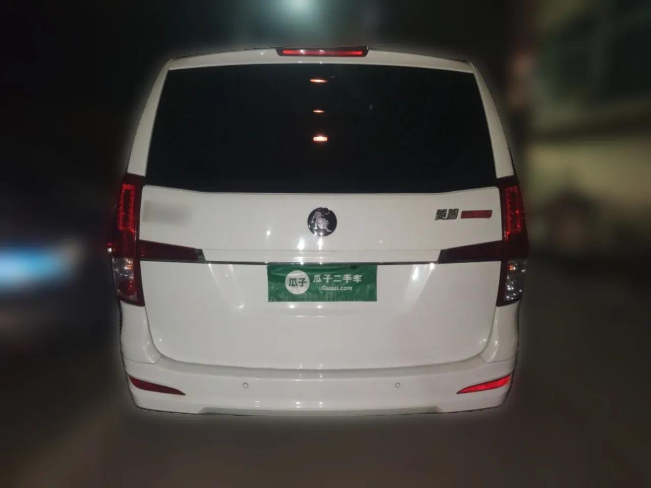 FORTHING Lingzhi PLUS 2024 1.5T Manual Luxury 7-Seater — миниатюра 5